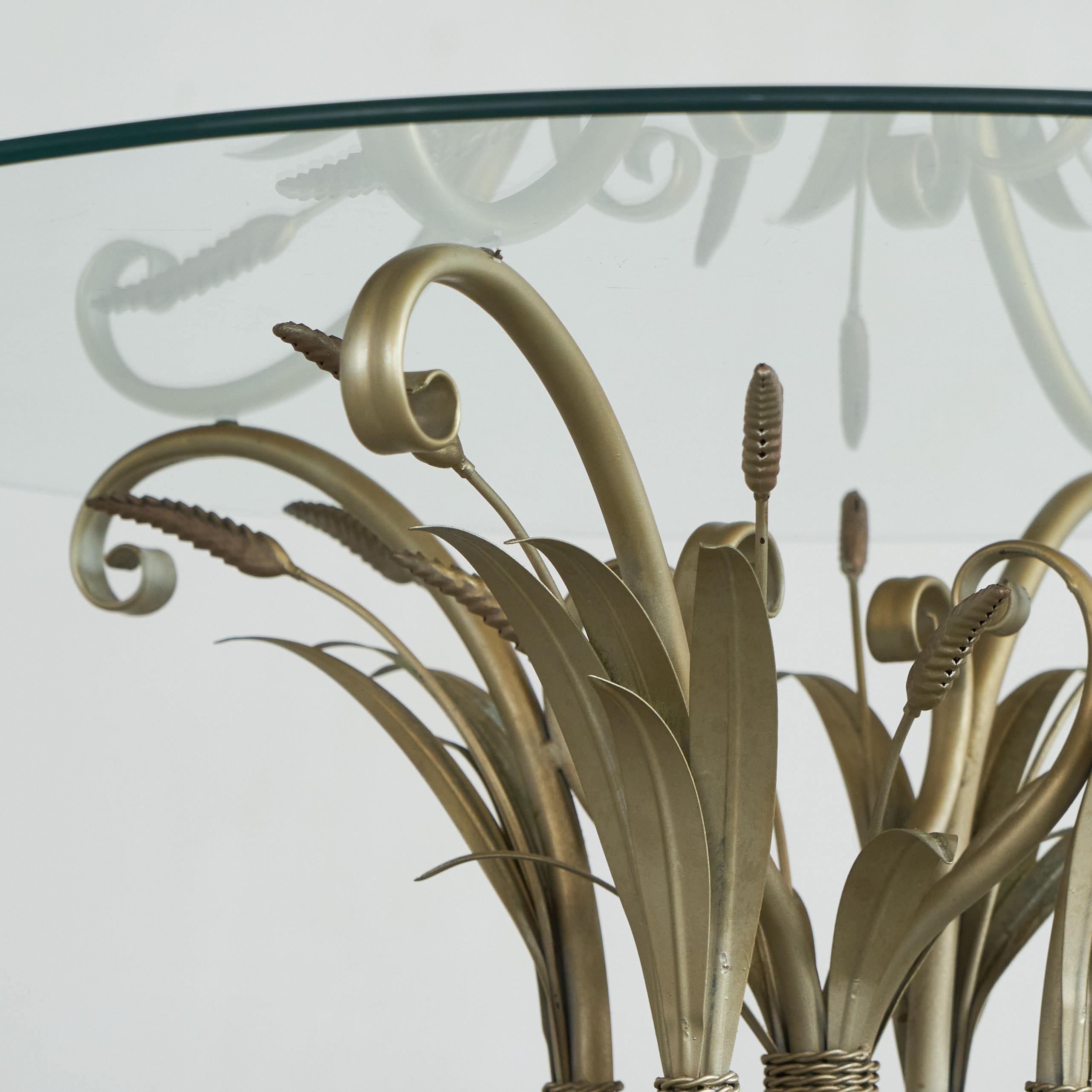 Européen Table basse ou d'appoint Coco Chanel 'Sheaf of Wheat' avec plateau en verre mi-siècle en vente