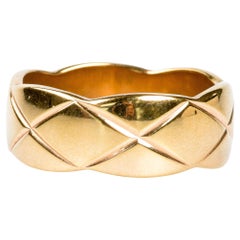 Coco Crush Modell-Ring von CHANEL aus 18 Karat Gelbgold 