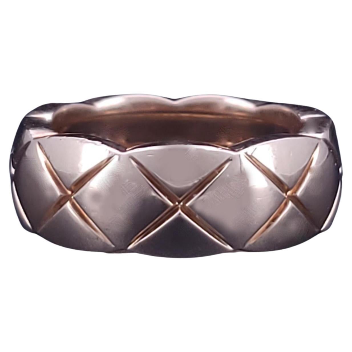 Coco Crush Ring quilted motif, 18K Yellow Gold For Sale
