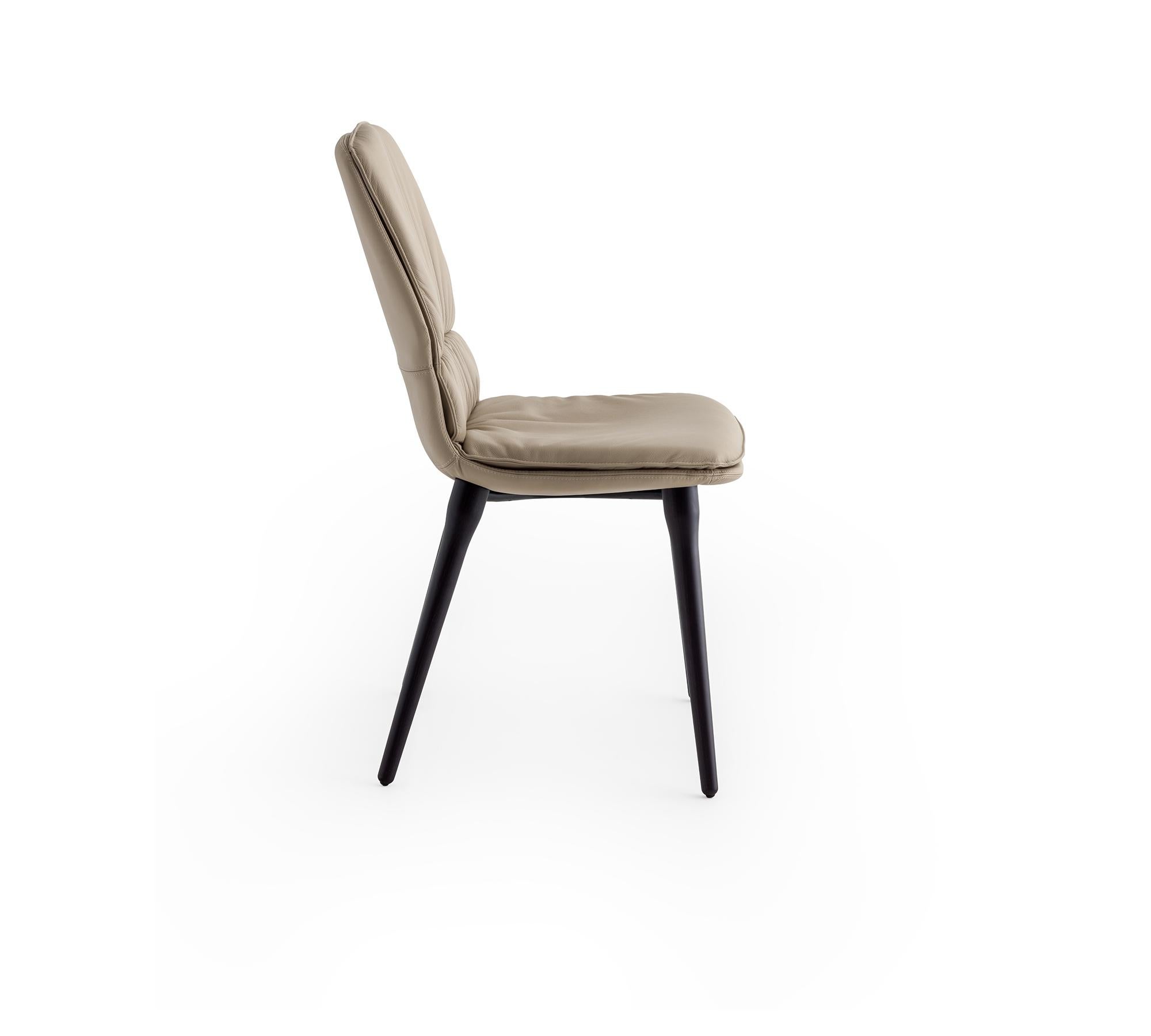 Italiano Sedia Coco Tortora in pelle e rovere scuro di Morica Design in vendita