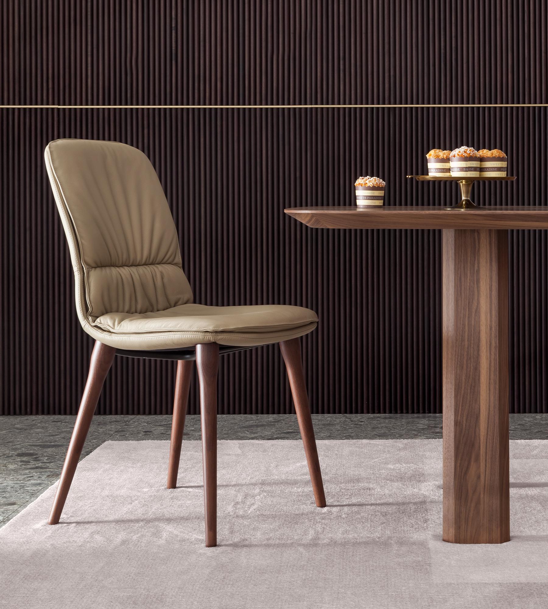 Postmoderno Sedia Coco Tortora in pelle e noce di Morica Design in vendita
