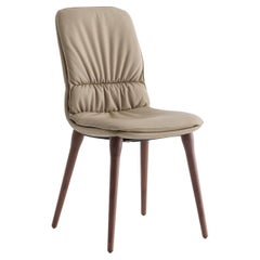 Sedia Coco Tortora in pelle e noce di Morica Design