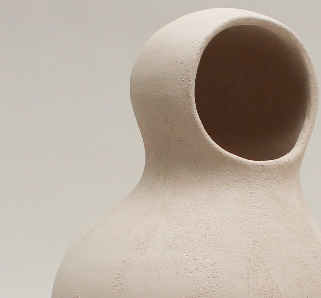 Cocon #3 White Stoneware by Elisa Uberti In New Condition In Geneve, CH