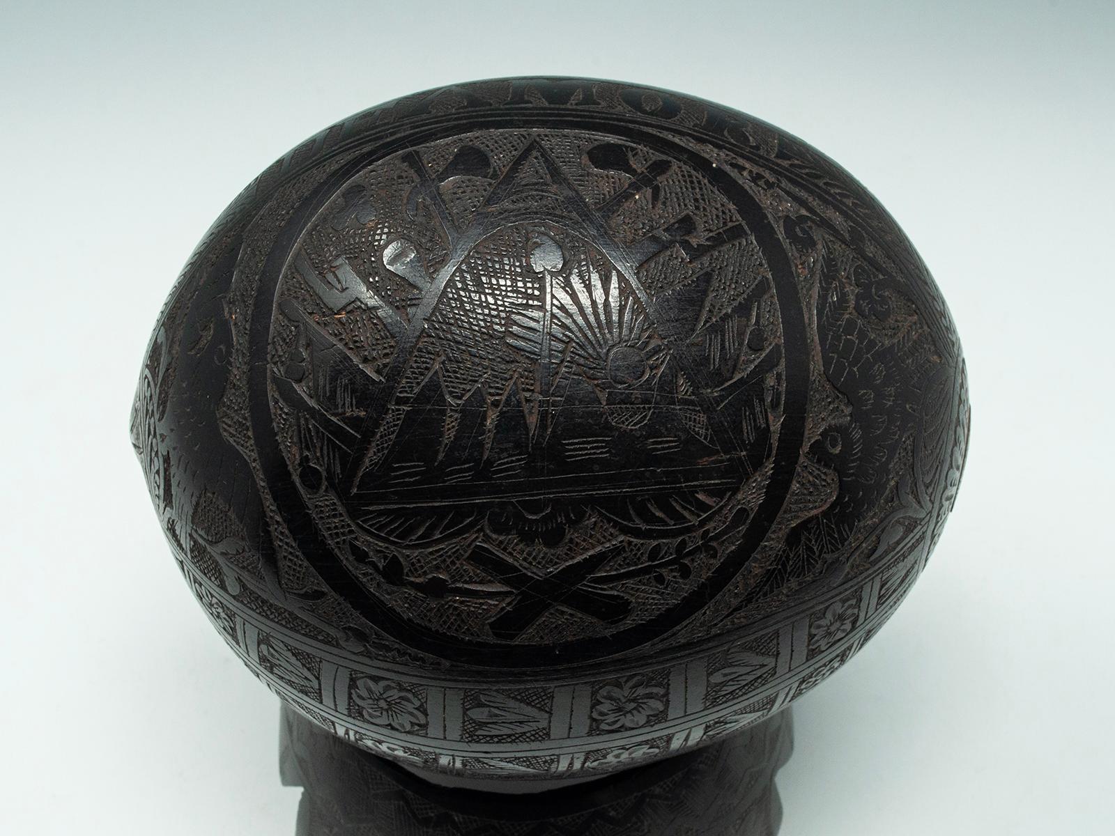 Coconut Bugbear Box/Tea Caddy by Unknown Sailor For Sale 1