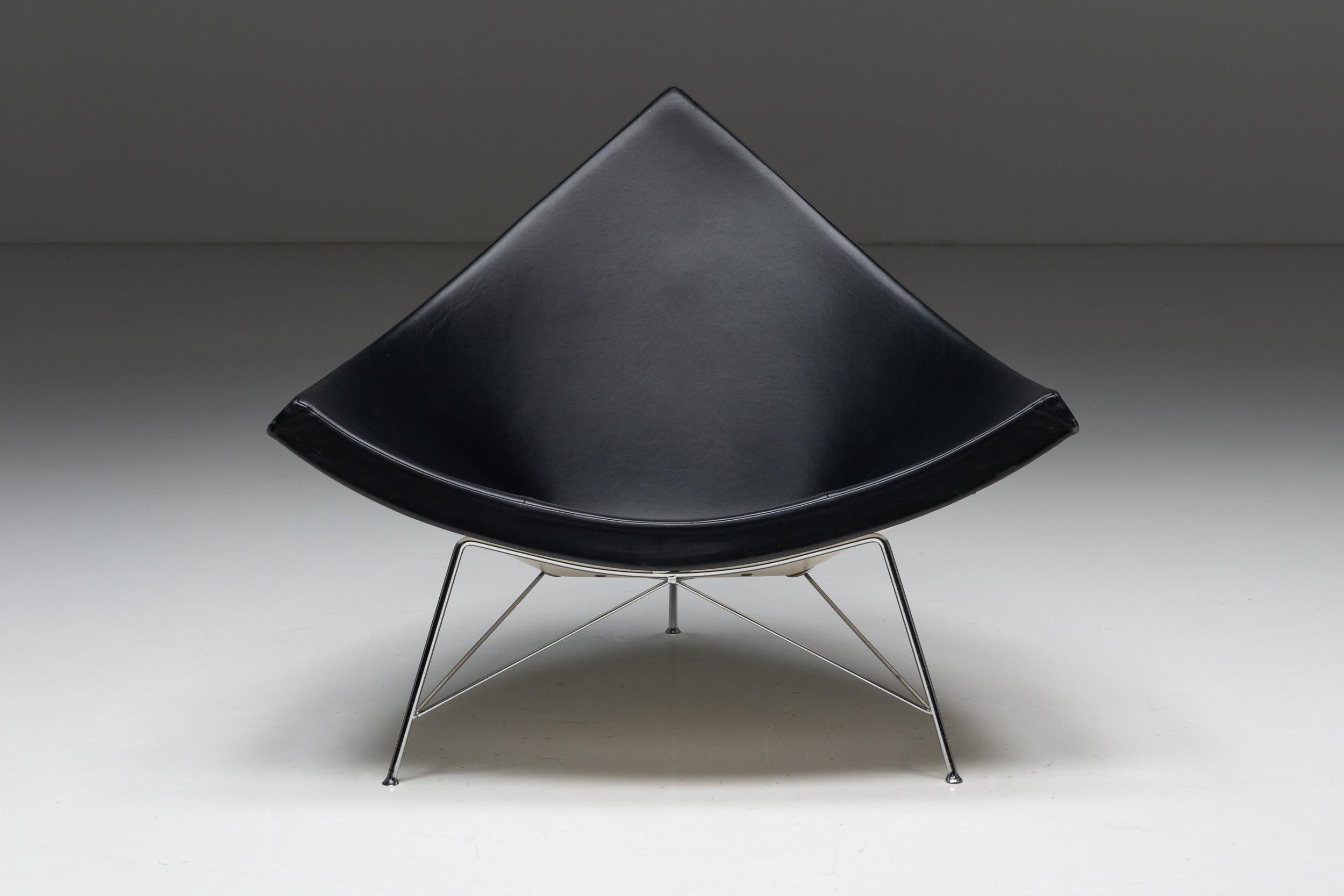 Voici la Coconut Chair de George Nelson pour Vitra, une pièce emblématique du design moderne qui allie confort, élégance et innovation. Conçue à l'origine en 1955, la chaise Coconut est devenue un classique intemporel qui a résisté à l'épreuve du