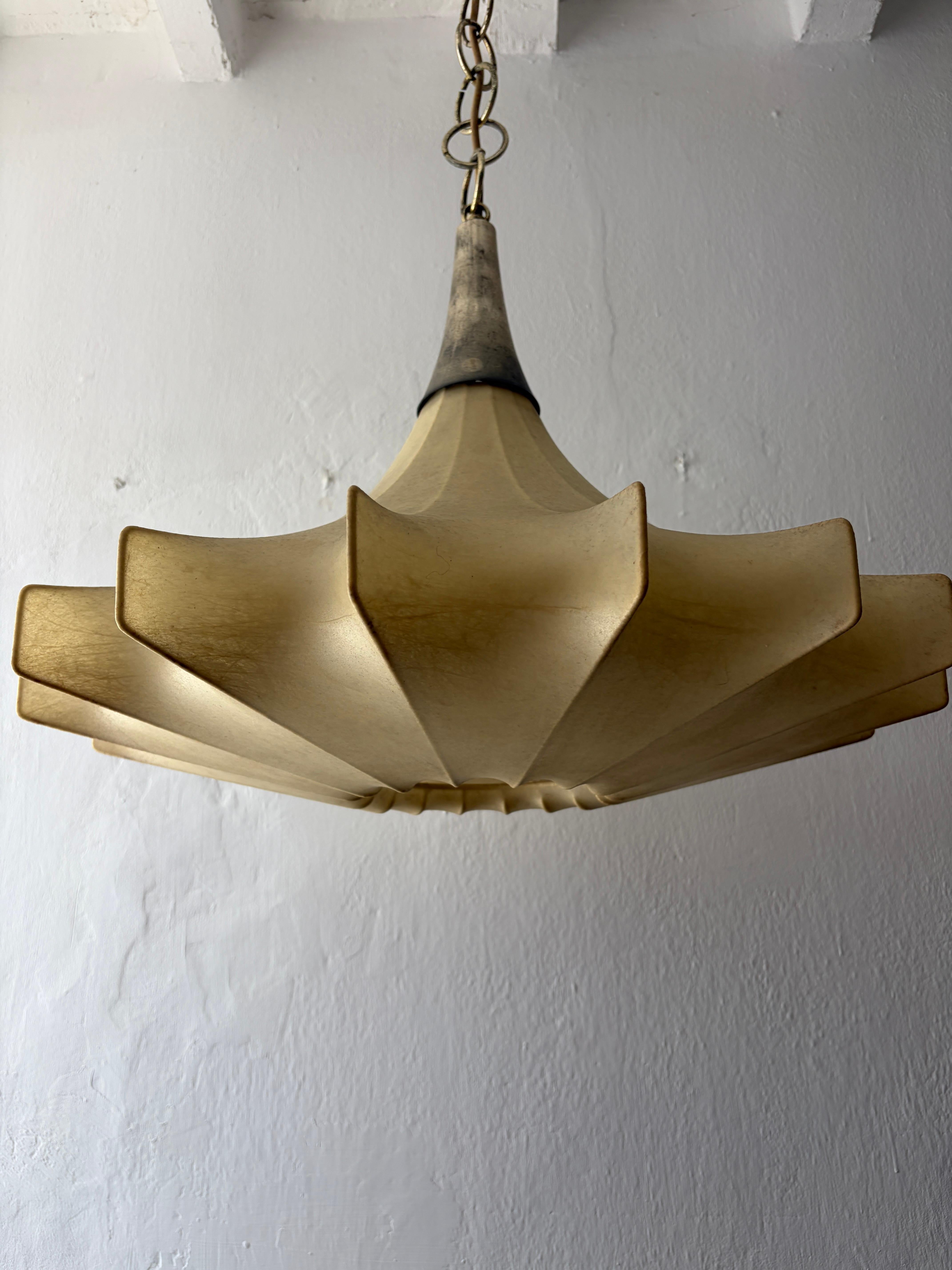 Mid-Century moderno Lampadario a sospensione da soffitto Cocoon Flos Star Achille and Pier Giacomo Castiglioni in vendita