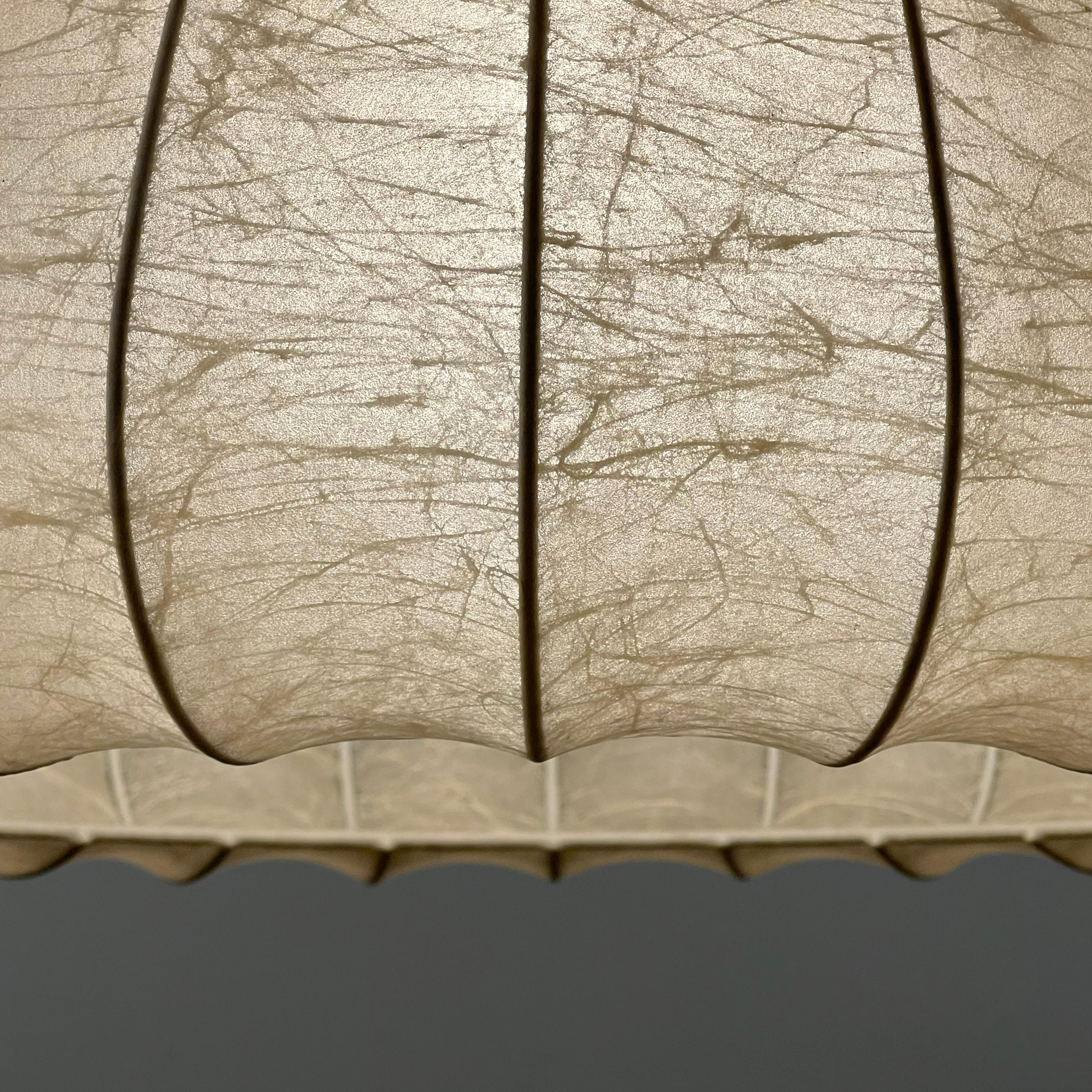Cocoon chandelier designed by Friedel Wauer for Goldkant Leuchten, Germany 1970s In Good Condition For Sale In Milano, IT