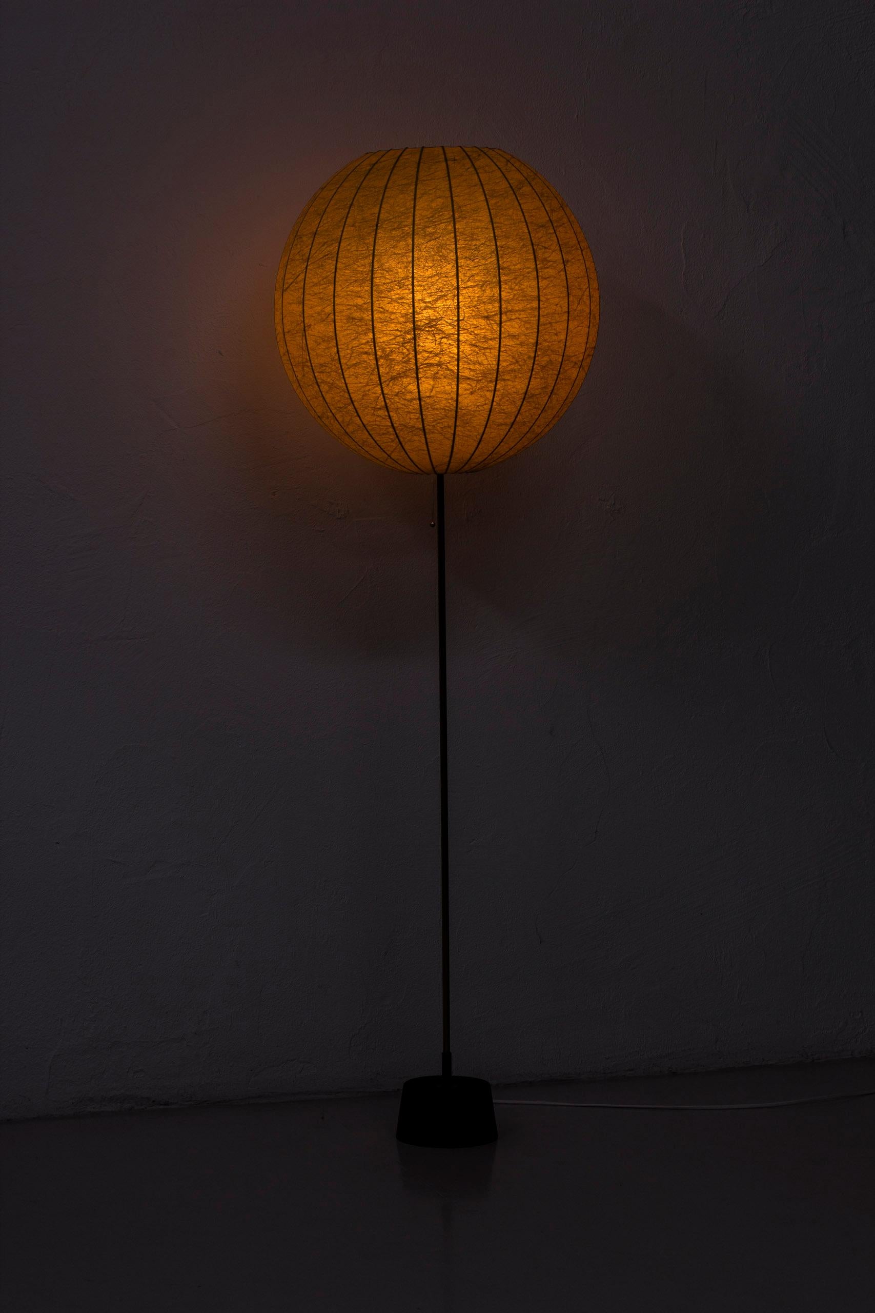 Cocoon Floor Lamp by Luco, Sweden, 1950s, Noguchi Style In Good Condition In Hägersten, SE