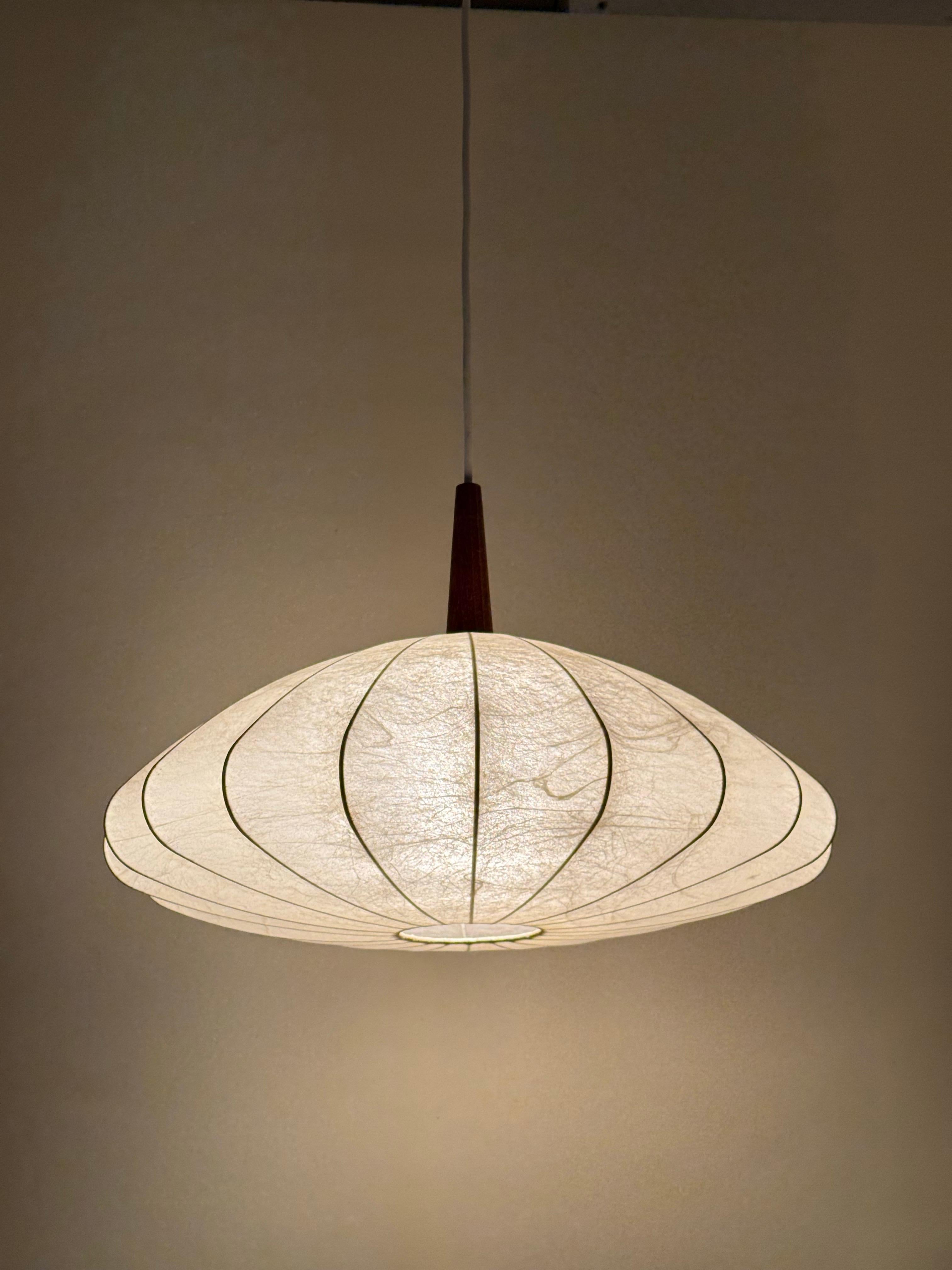 Cocoon Flower Pendant Lamp Attributed To Goldkant Friedel Brauer en vente 5