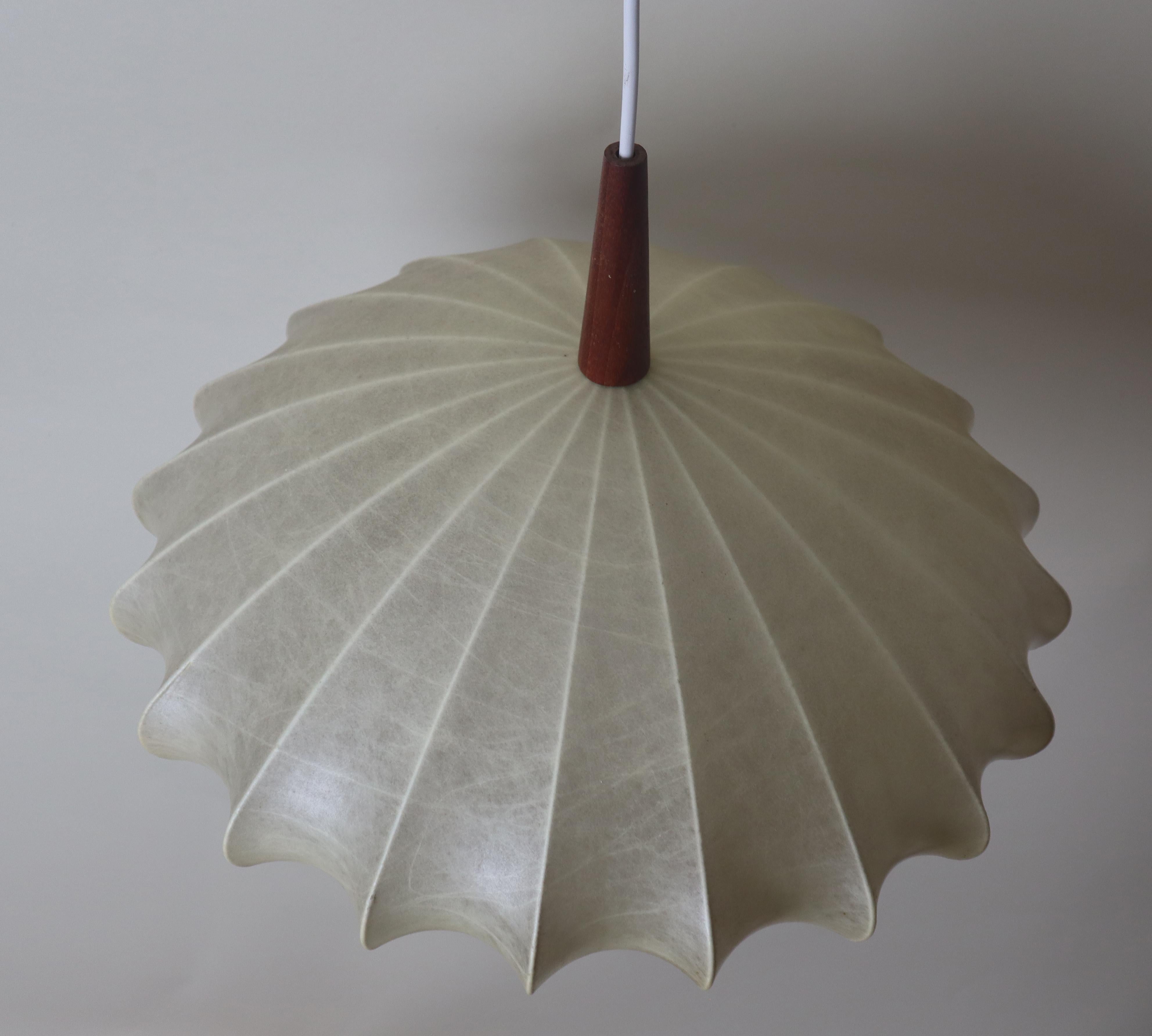Mid-Century Modern Cocoon Flower Pendant Lamp Attributed To Goldkant Friedel Brauer en vente