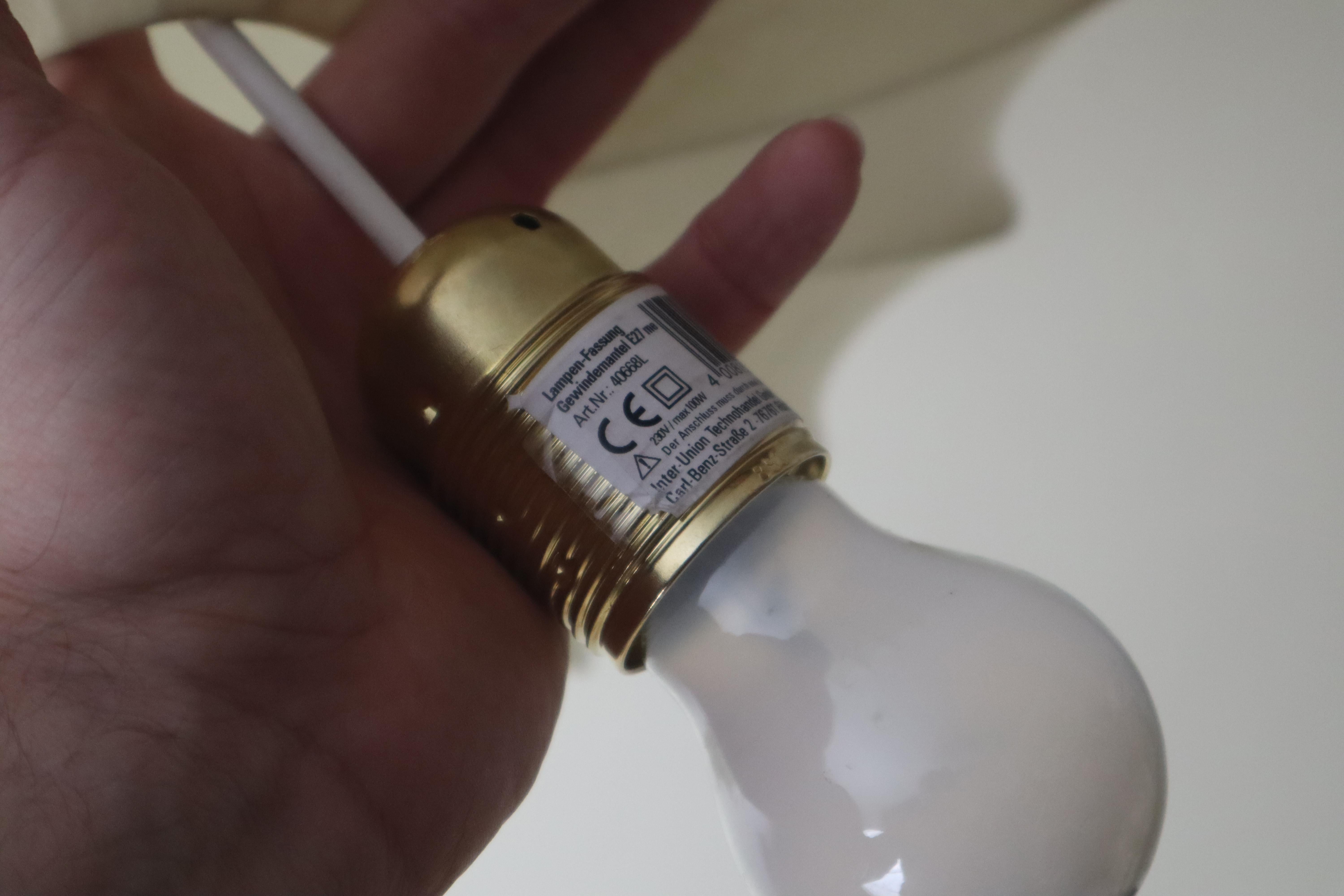 Allemand Cocoon Flower Pendant Lamp Attributed To Goldkant Friedel Brauer en vente