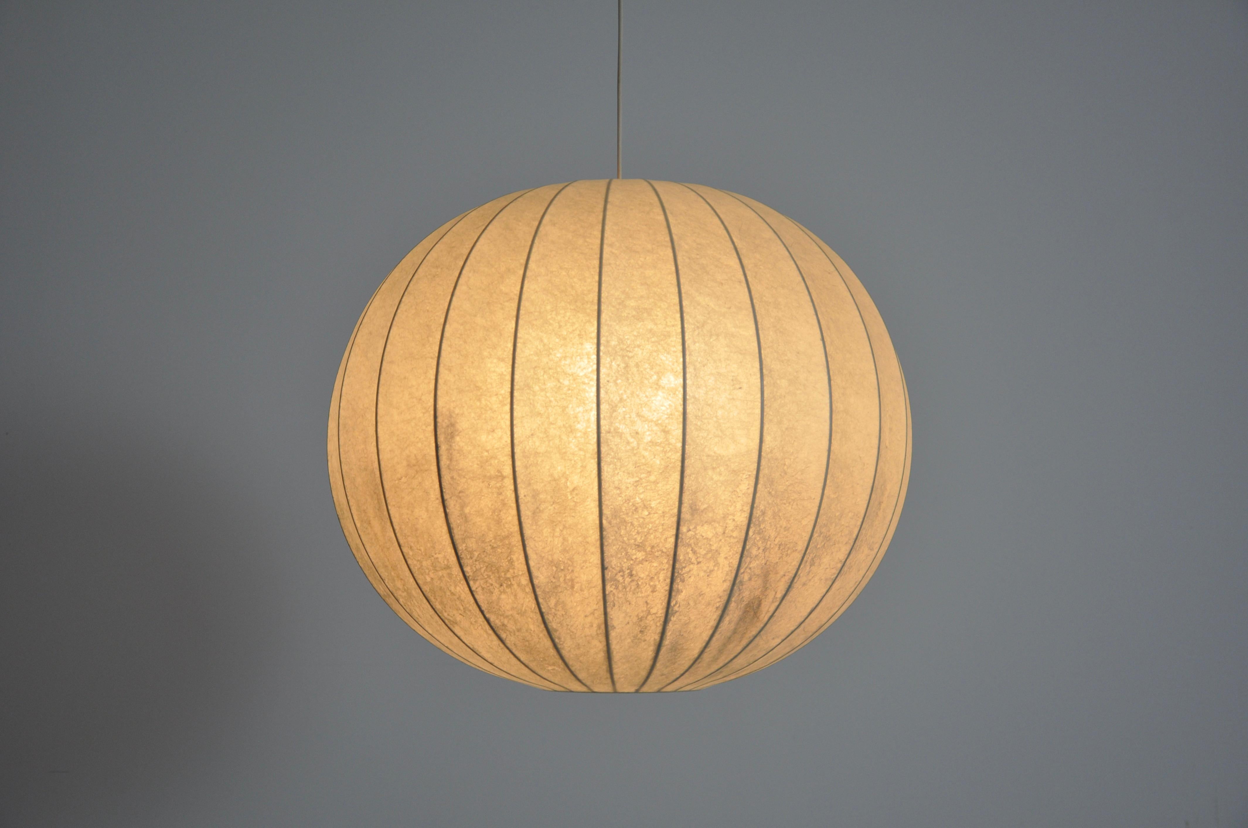 Mid-Century Modern Cocoon Hanging Lamp by Achille & Pier Giacomo Castiglioni for Flos, 1960s For Sale