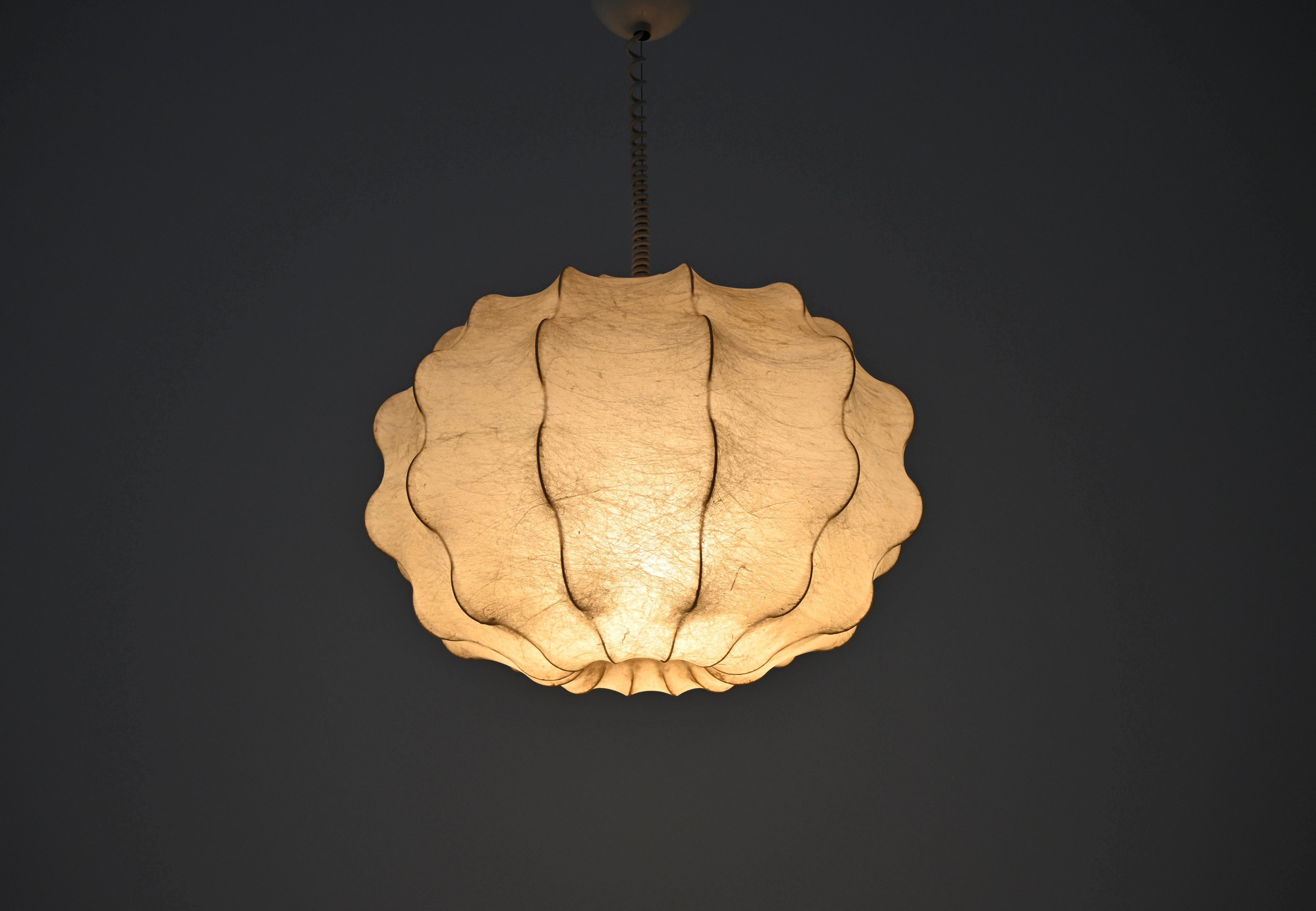 Metallo Lampada a sospensione Cocoon di Achille and Pier Giacomo Castiglioni per Flos, anni '60 in vendita