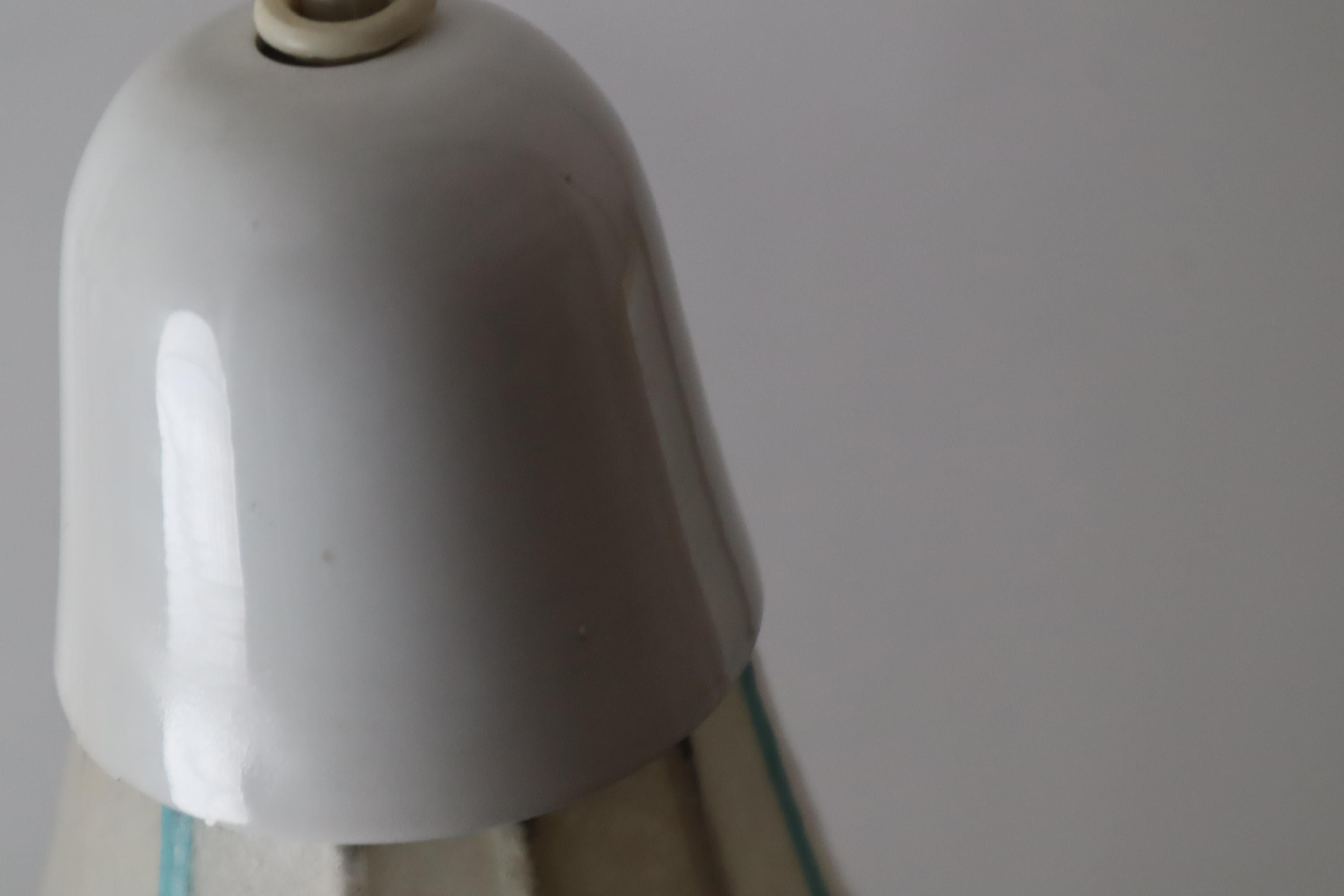 Metallo Lampada a sospensione Cocoon a forma di tulipano realizzata con strisce turchesi in vendita