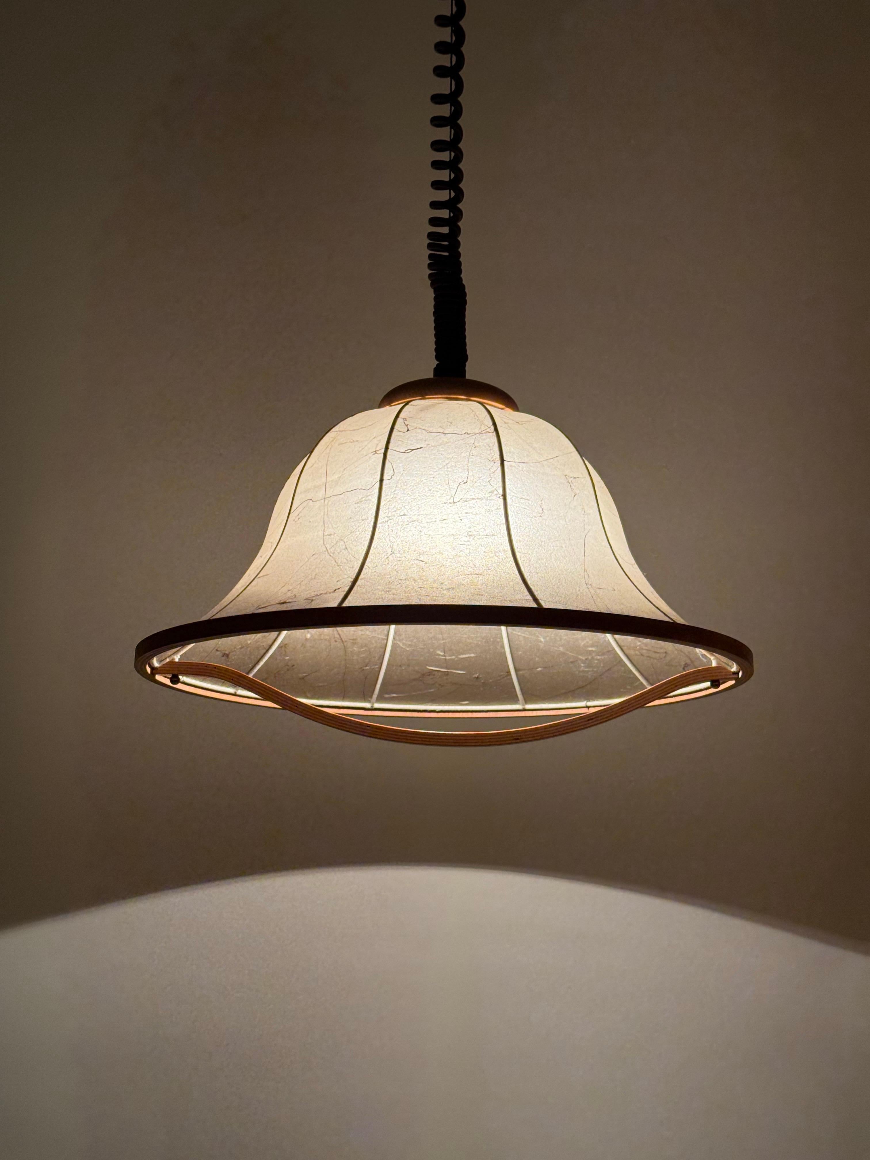 Lampada a sospensione Cocoon in legno di faggio, regolabile in altezza in vendita 2