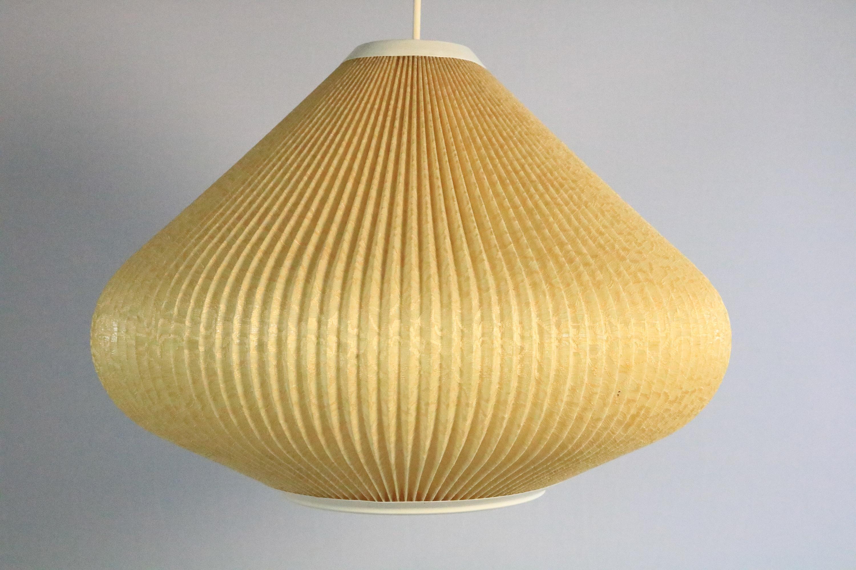Cocoon hanging lamp, Plissee, Original 1960s 1