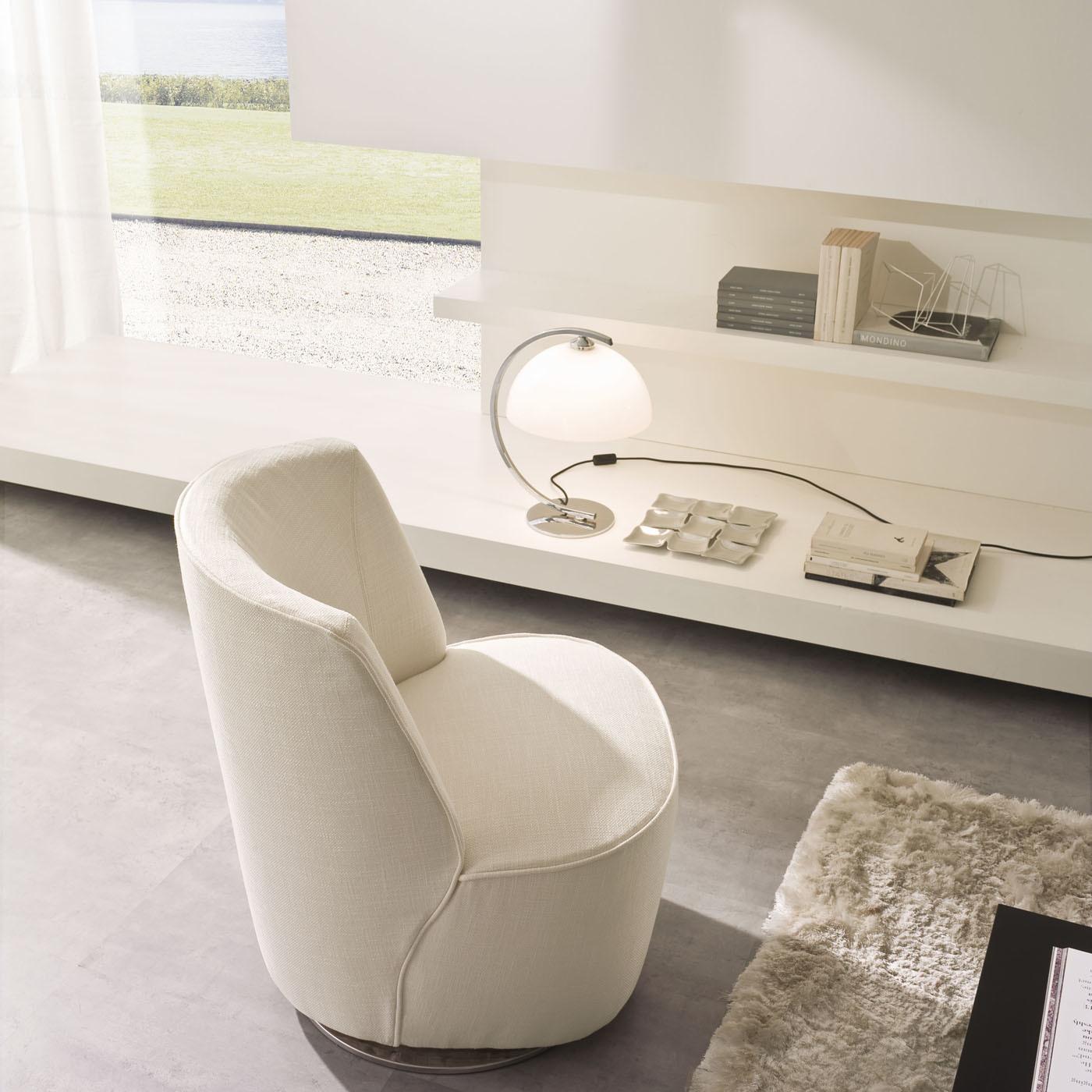 Cocoon Elfenbein-Drehstuhl im Zustand „Neu“ in Milan, IT