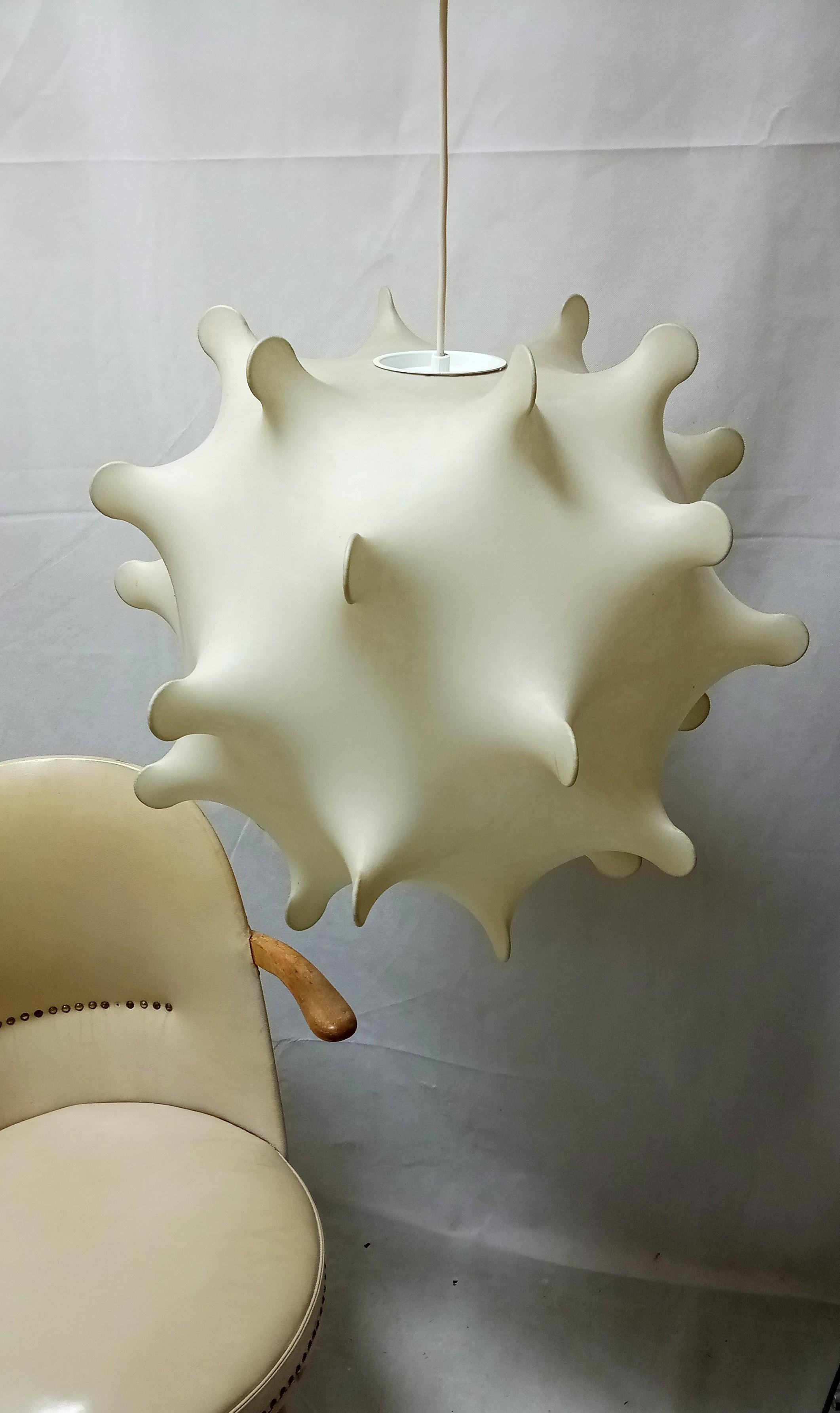 Metal Cocoon lamp attr. to Achille & Giacomo Castiglioni, 60s For Sale