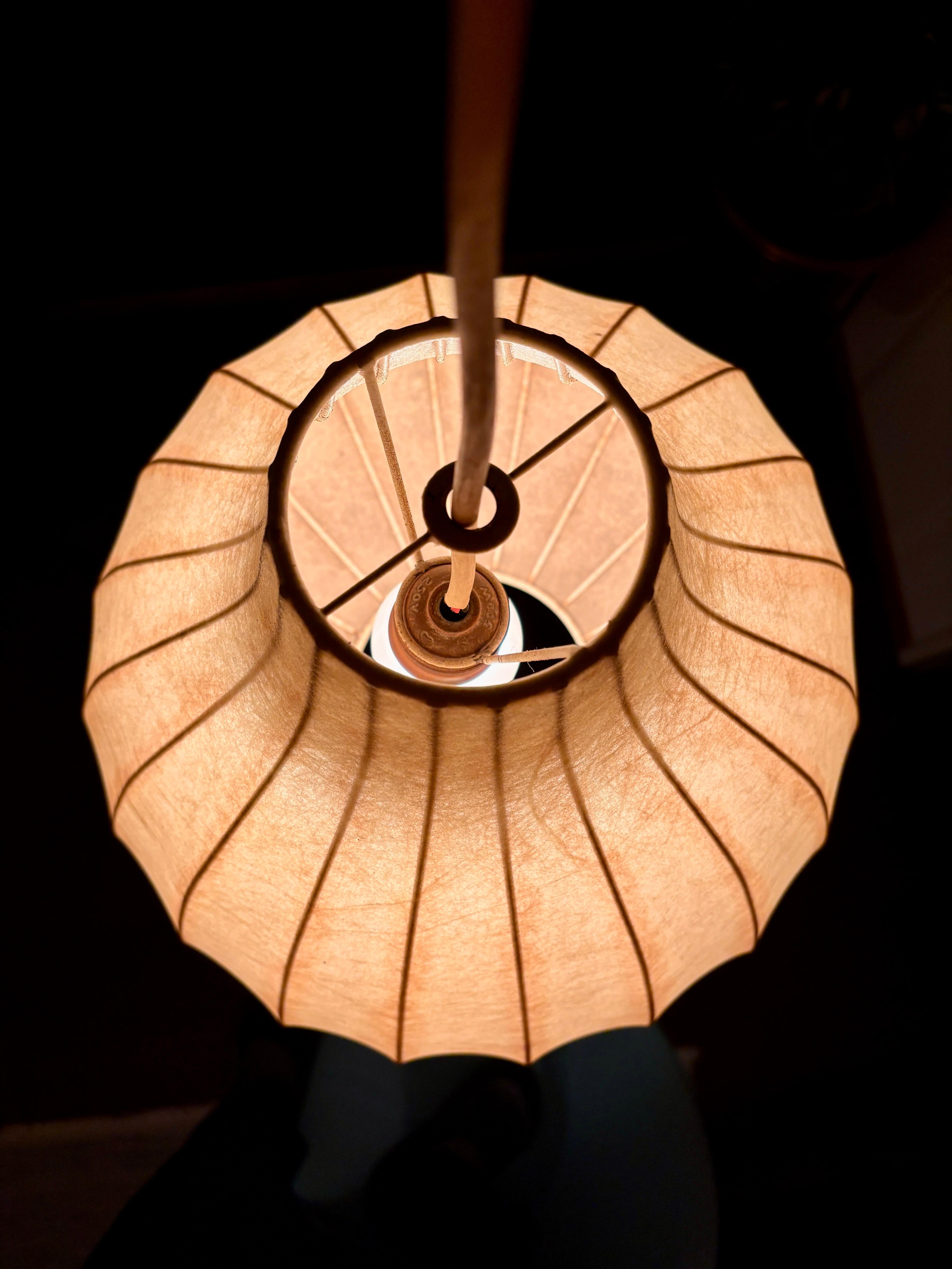 Cocoon-Lampe von George Nelson, Cocoon  Italien 1960er Jahre (Italienisch) im Angebot