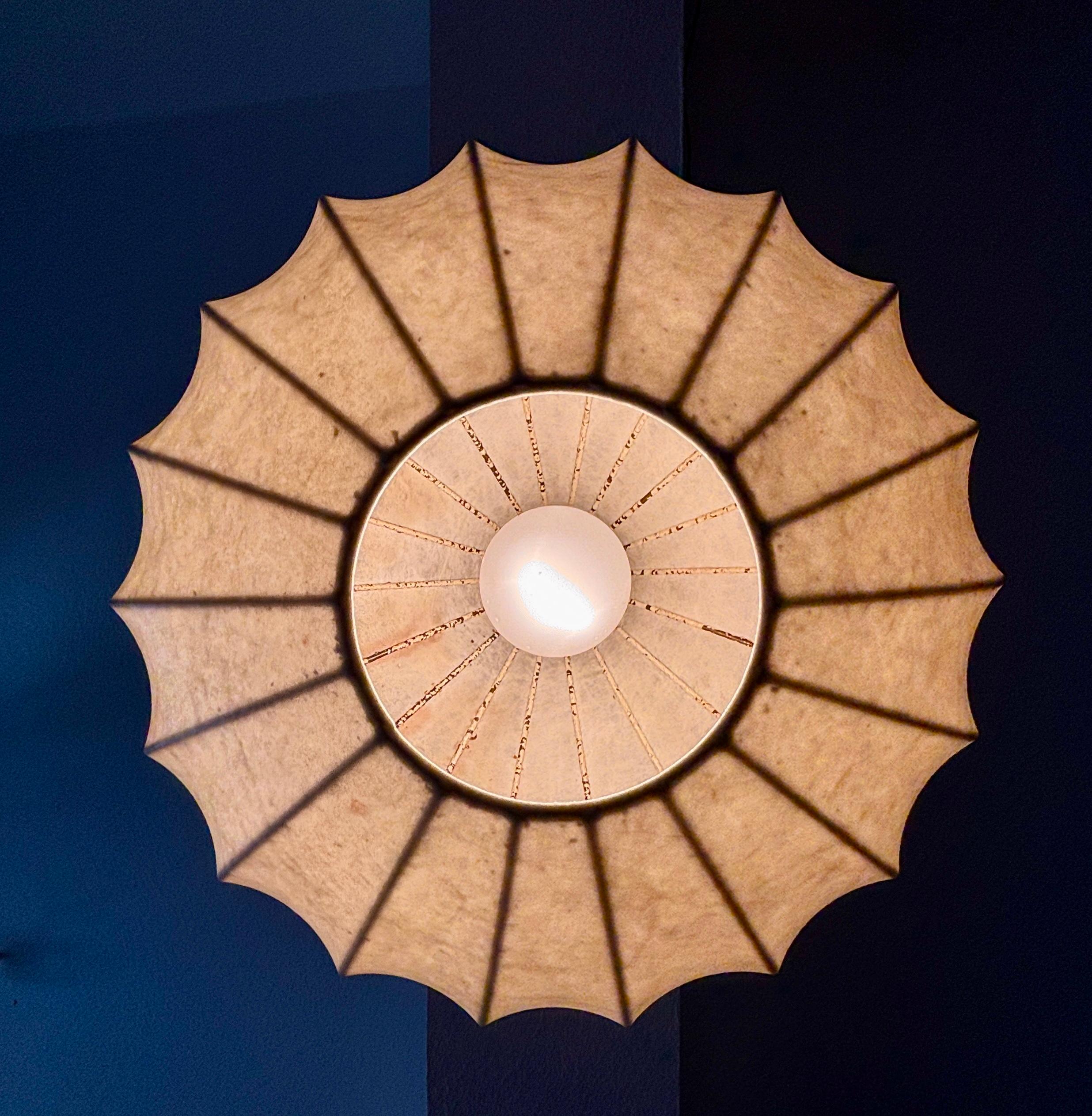 Lampada Cocoon di George Nelson,  Italia anni '60 In condizioni buone in vendita a Hannover, DE