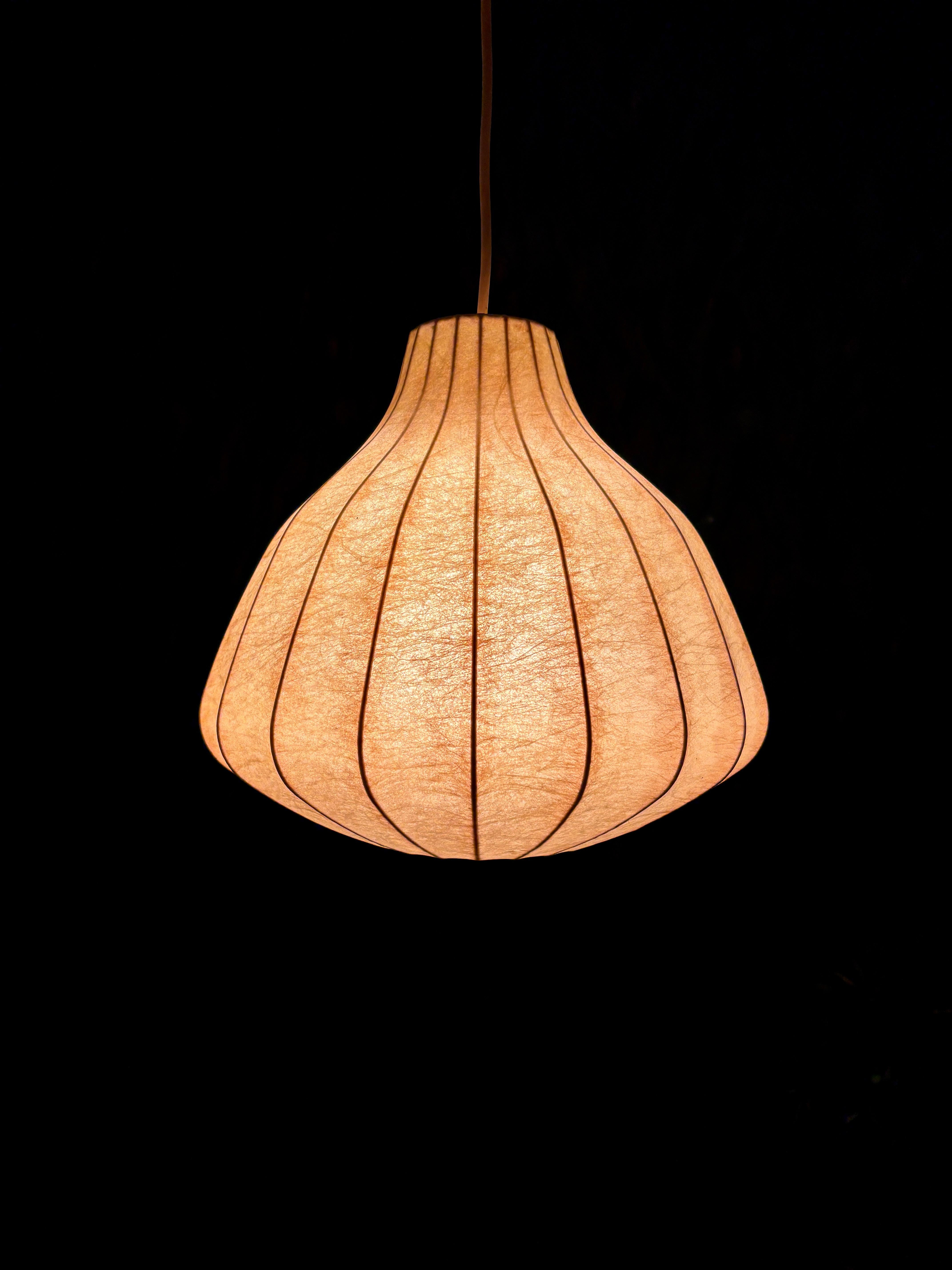 Cocoon-Lampe von George Nelson, Cocoon  Italien 1960er Jahre im Angebot 1
