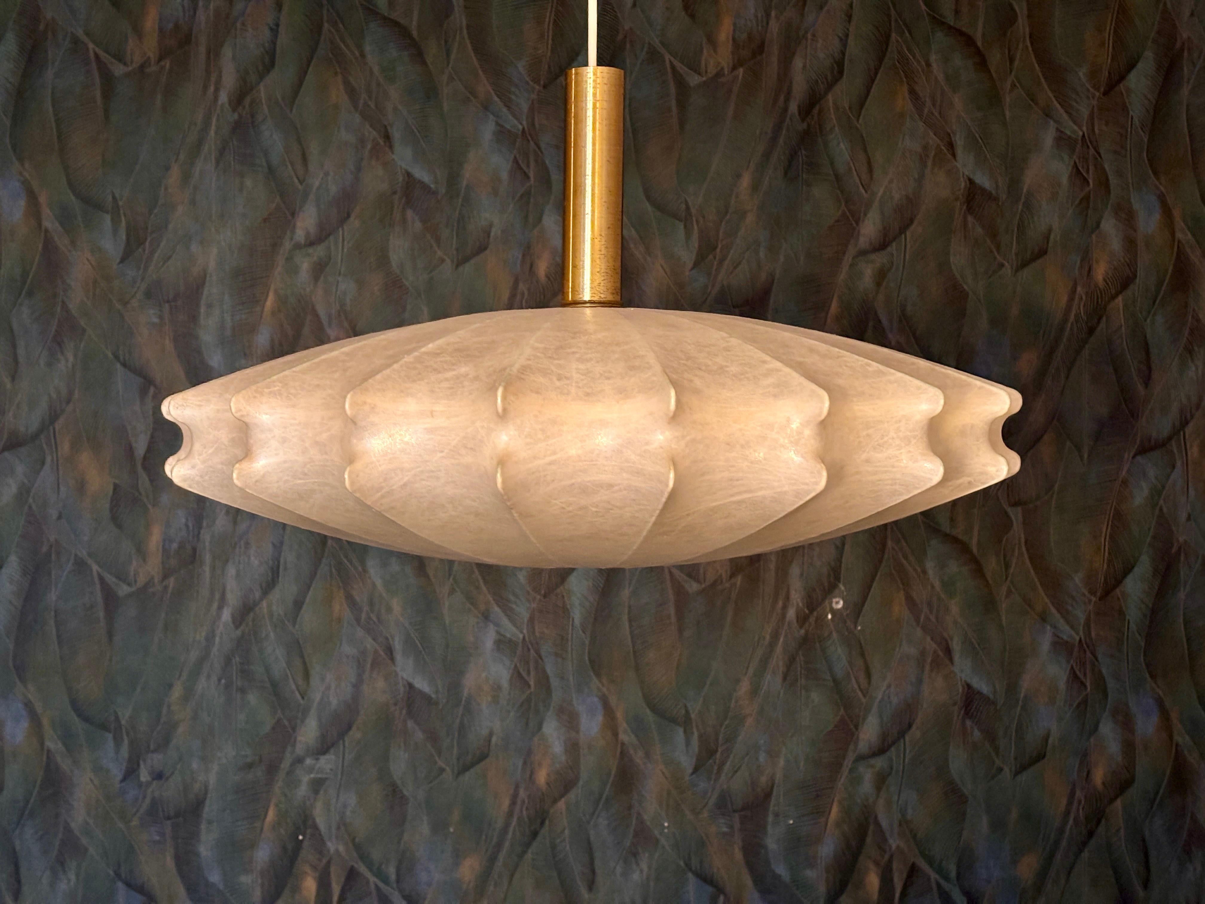 Mid-Century moderno Lampada Cocoon di Goldkant 1960 in vendita