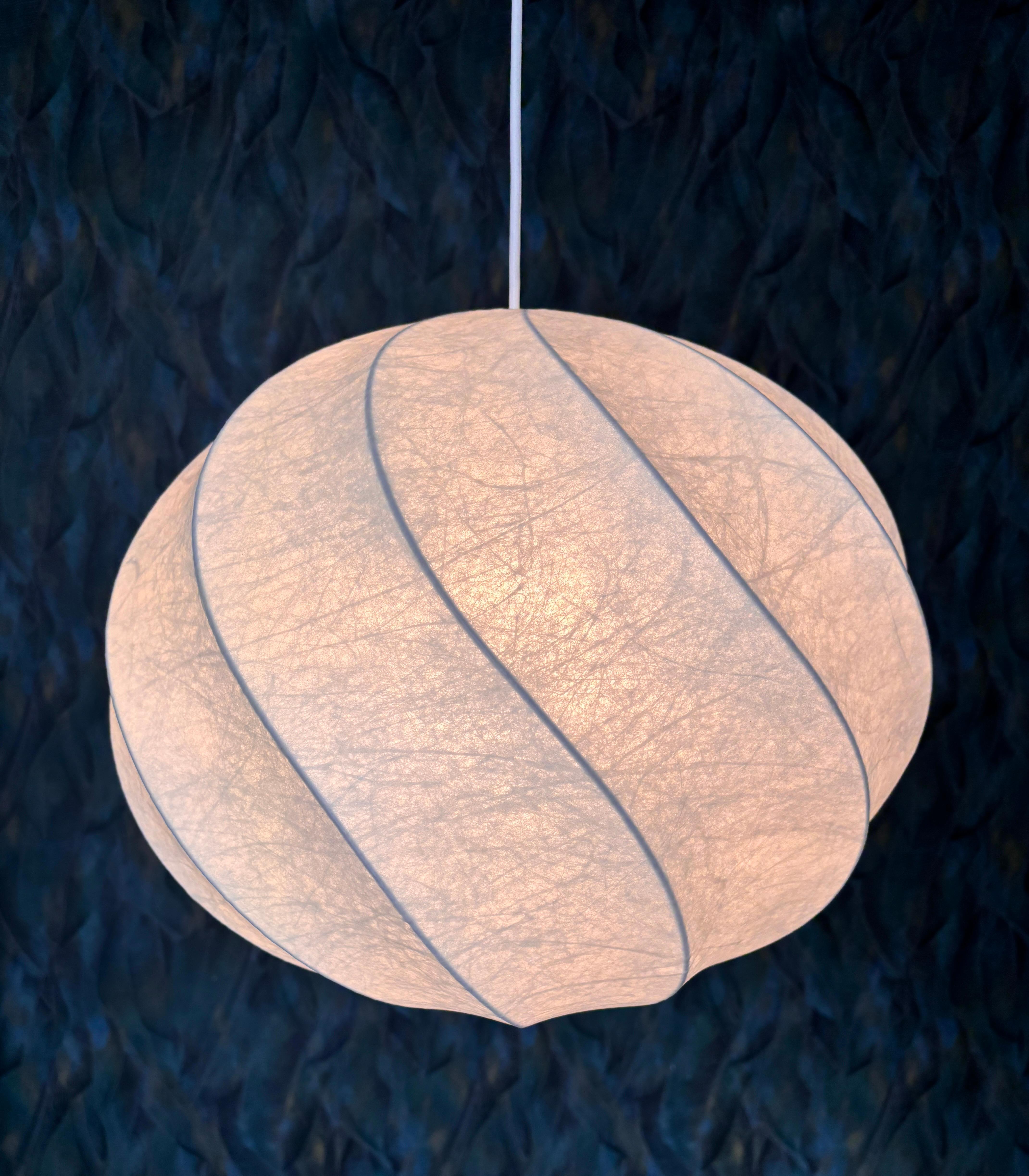 Resin Cocoon Lampe von Linus Bopp For Sale