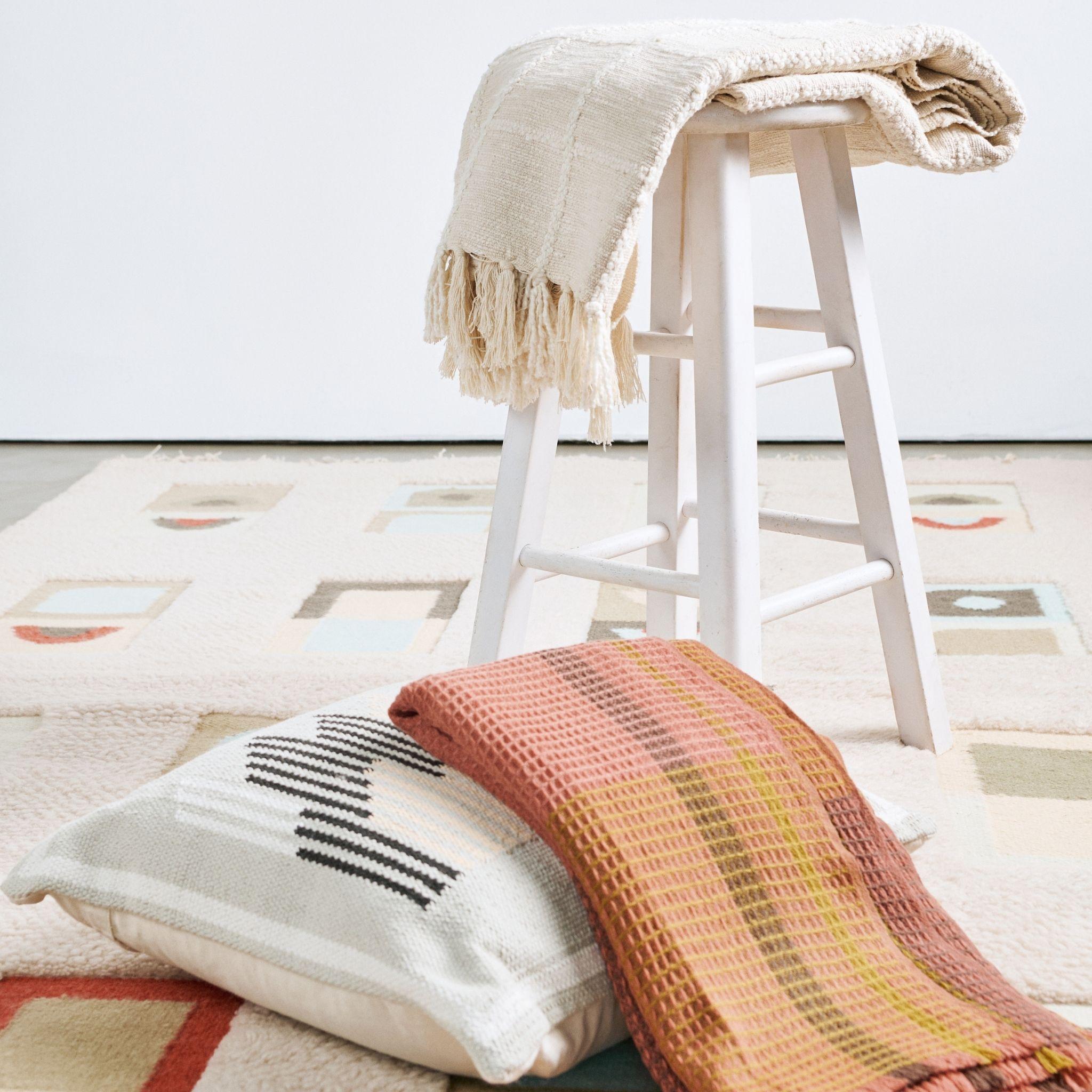Cocoon Merino Waffle Handloom Throw En Cálidos Tonos Neutros Multicolor en venta 6