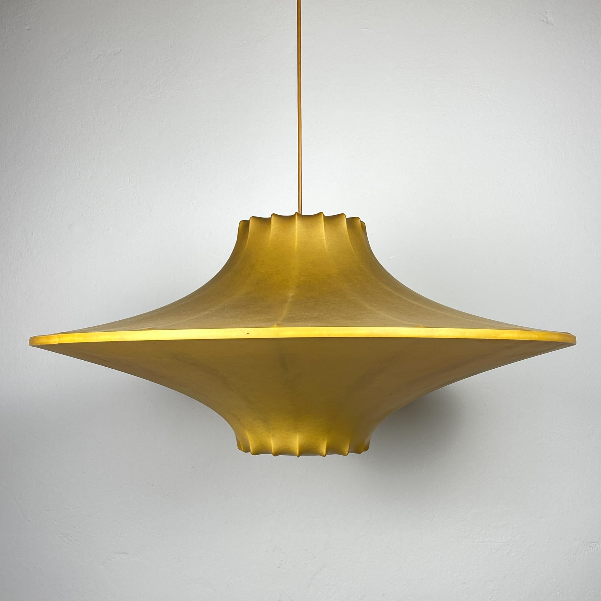 Cocoon-Pendelleuchte von Achille & Pier Castiglioni für Flos, Italien, 1960er Jahre im Angebot 1