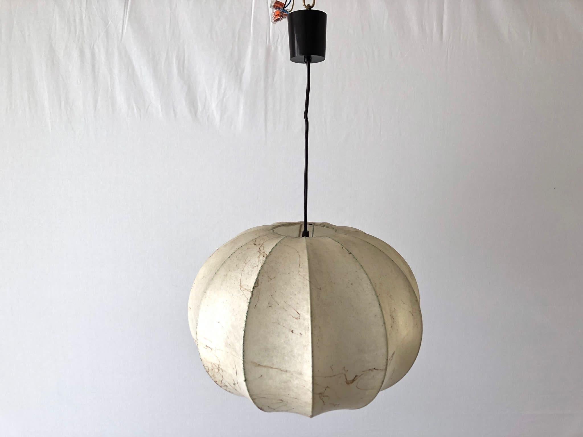 Cocoon pendant lamp by Goldkant, 1960s, Germany


Lampshade is in very good vintage condition.

This lamp works with E27 light bulbs. 
Wired and suitable to use with 220V and 110V for all countries.

Measurements:
Height: 63 cm
Shade diameter and