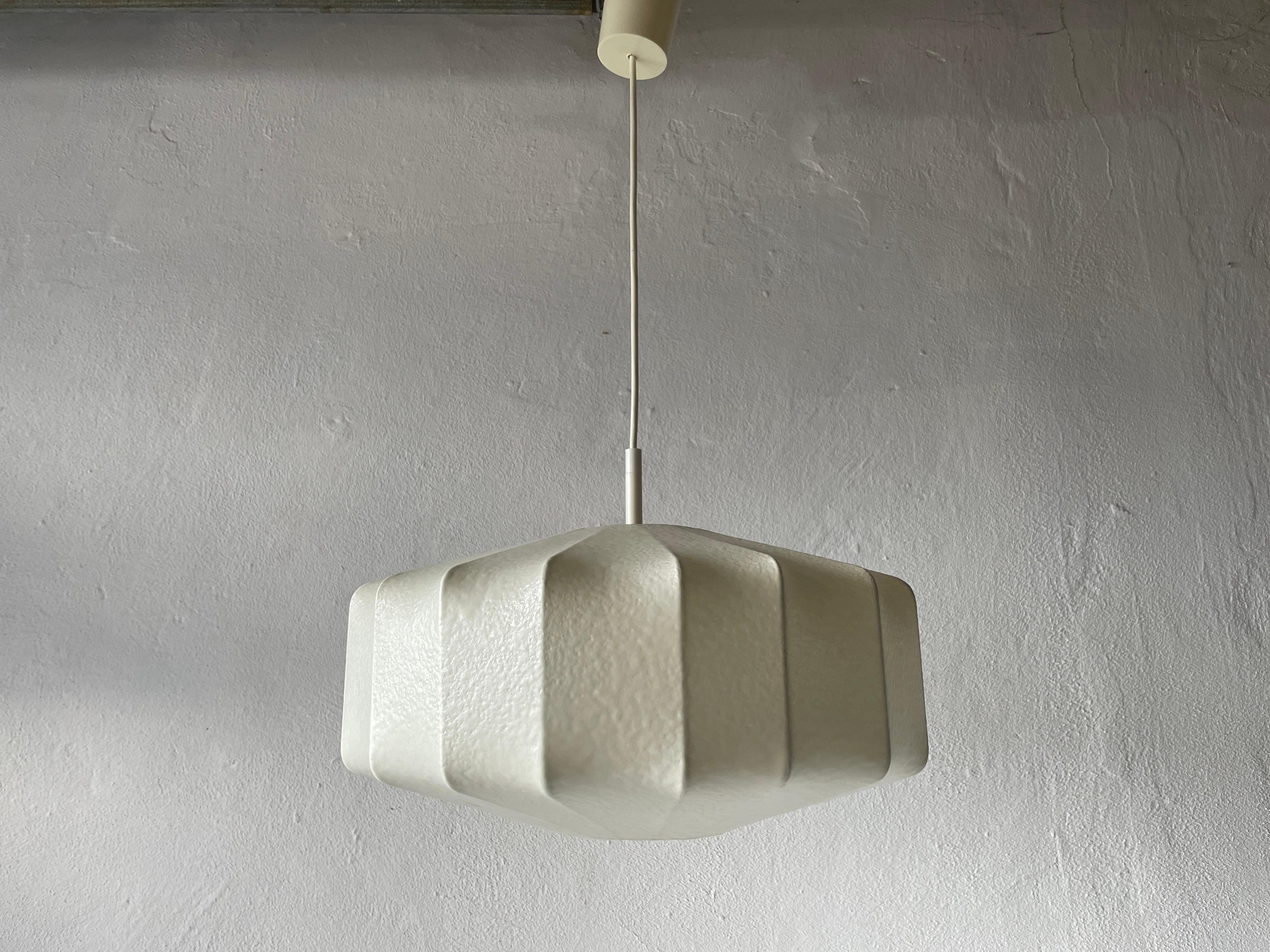 Milieu du XXe siècle Lampe  suspension cocon par Goldkant, annes 1960, Allemagne