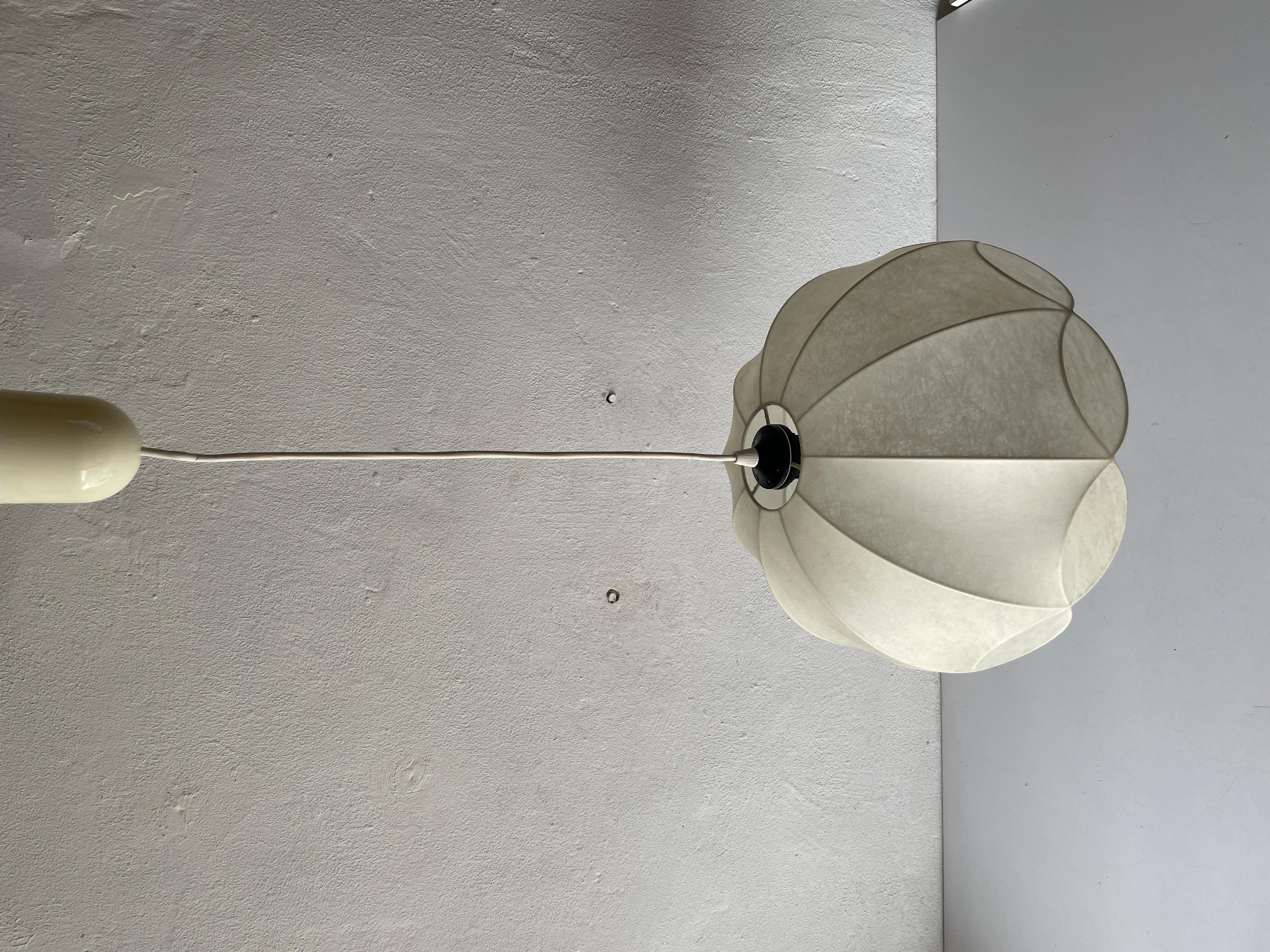 Milieu du XXe siècle Lampe à suspension cocon par Goldkant, années 1960, Allemagne