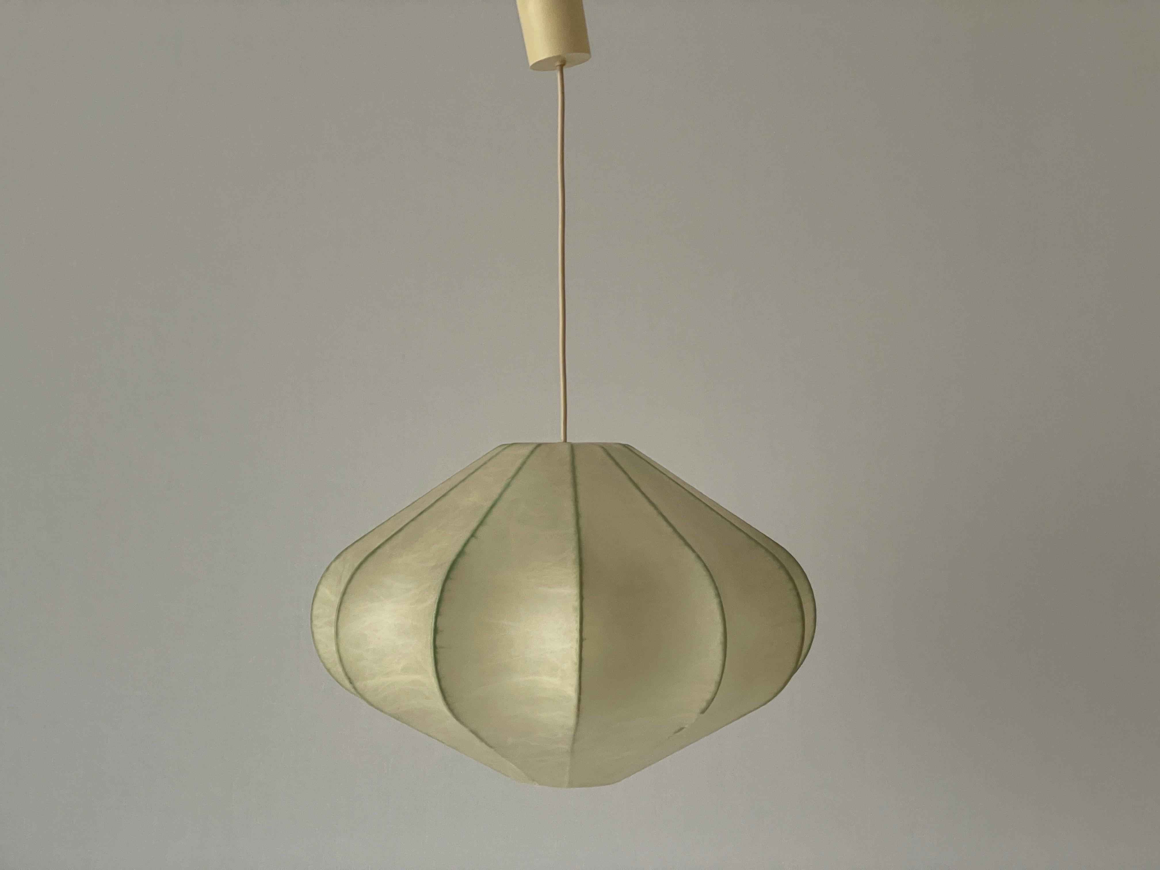 Milieu du XXe siècle Lampe à suspension cocon par Goldkant, années 1960, Allemagne en vente