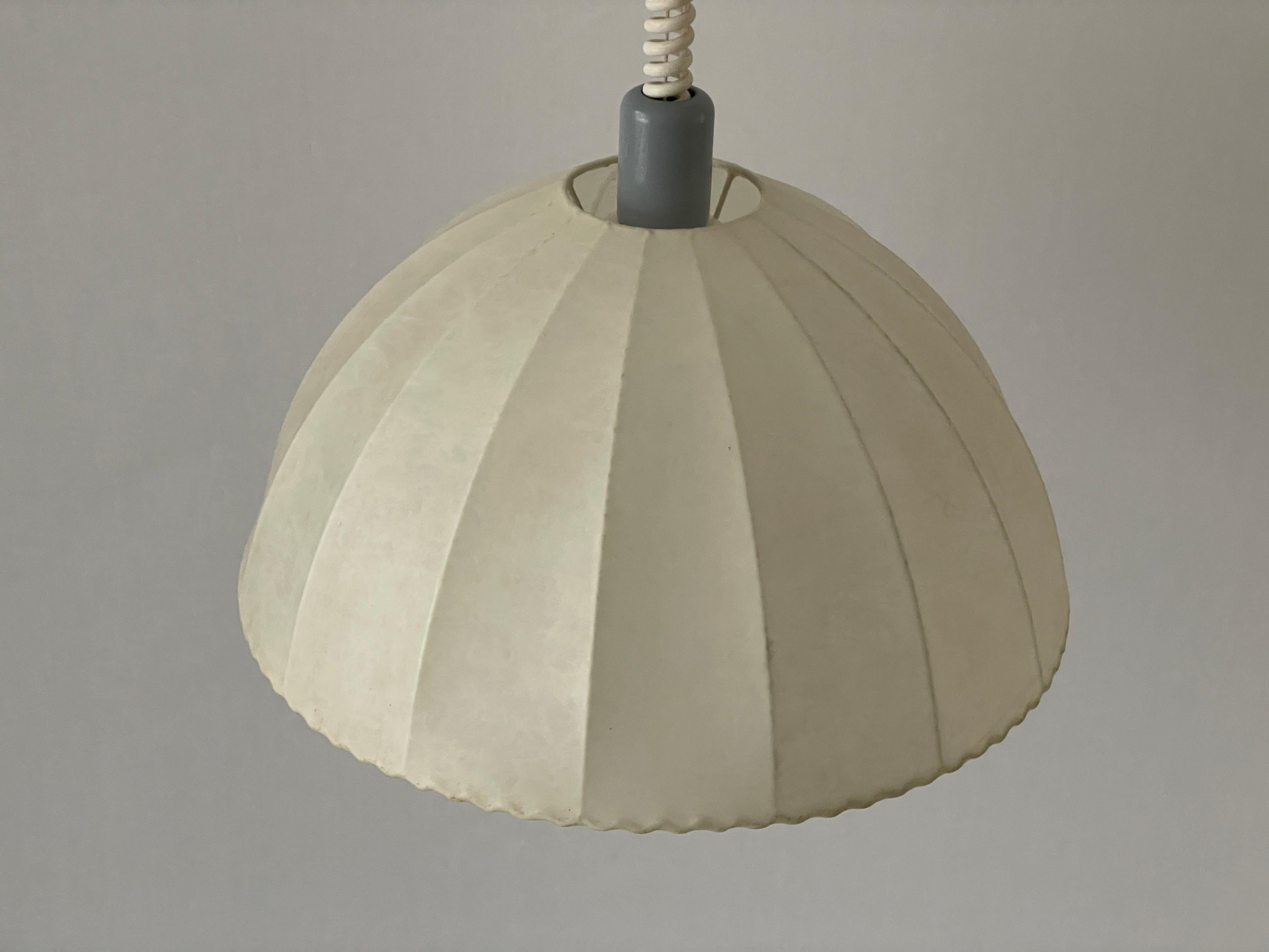 Mid-Century Modern Lampe pendante cocon par Goldkant avec plateau en métal gris, années 1960, Allemagne en vente