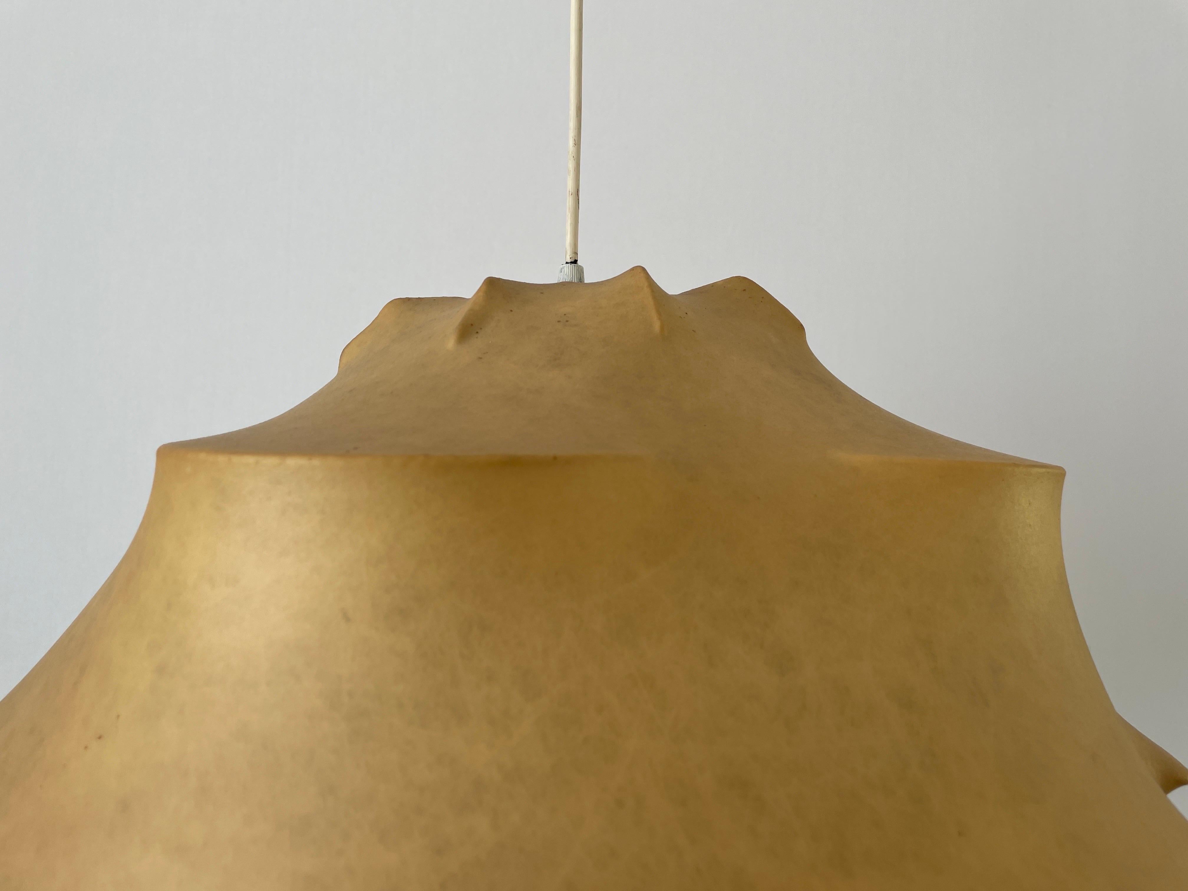 Metà XX secolo Lampada a sospensione Cocoon di Tobia Scarpa per Flos, anni '60, Italia in vendita