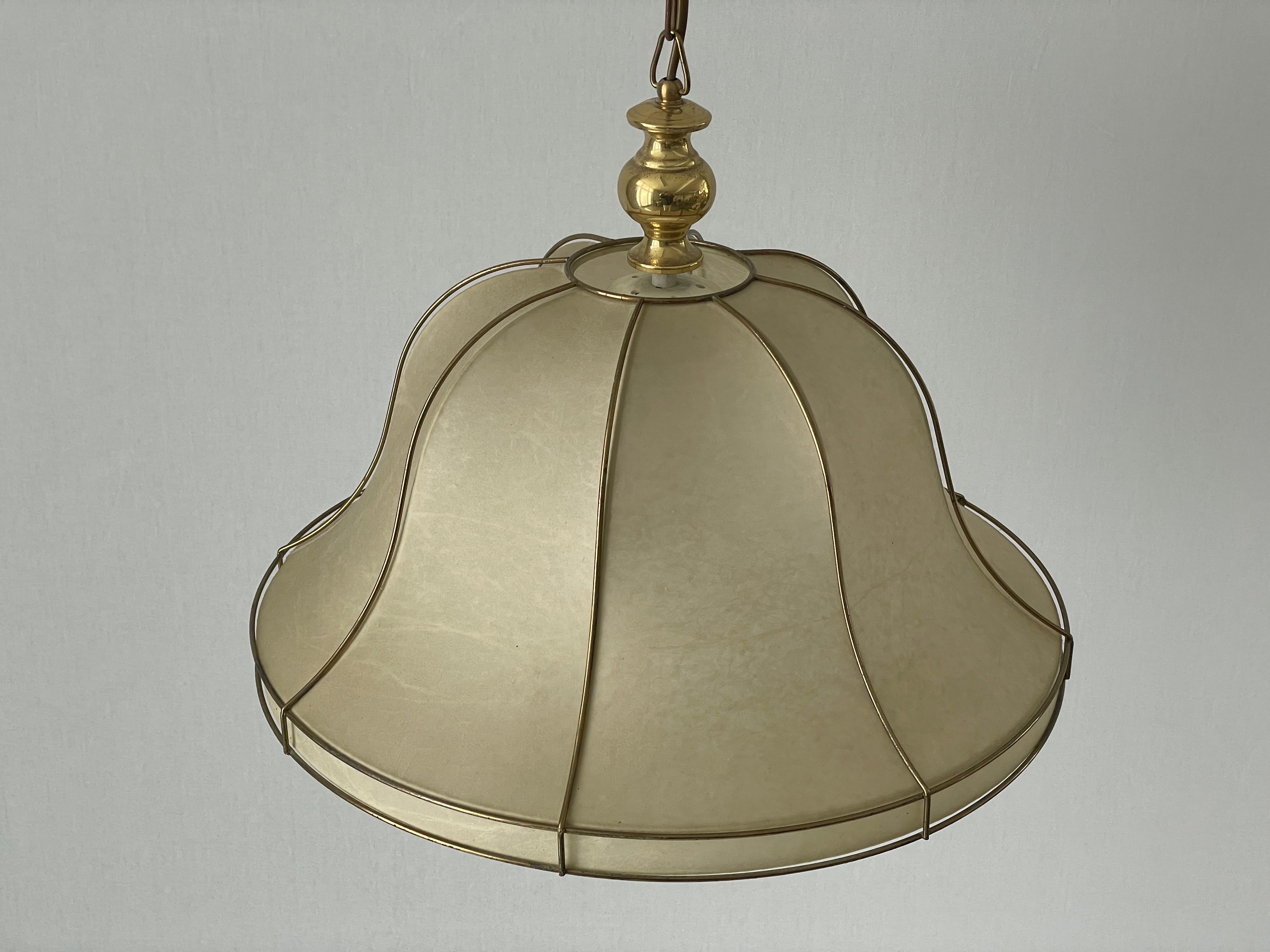 Cocoon Pendant Lamp with Gold Metal Shade Frame by Goldkant, 1960s, Germany

Lampshade is in very good vintage condition.

This lamp works with E27 light bulbs. 
Wired and suitable to use with 220V and 110V for all countries.

Measurements:
Height: