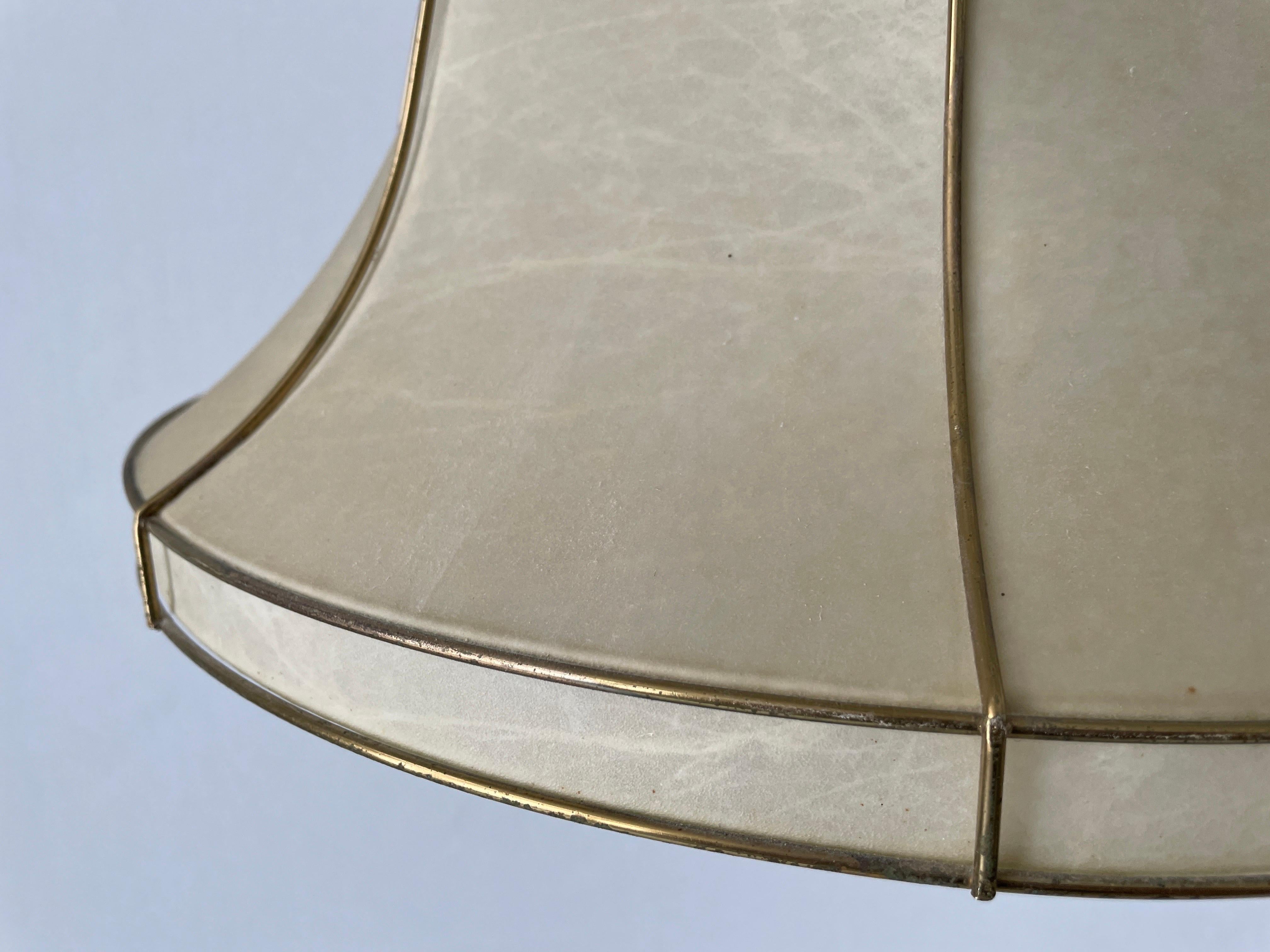 Lampe suspendue cocon avec cadre en métal doré par Goldkant, années 1960, Allemagne en vente 1