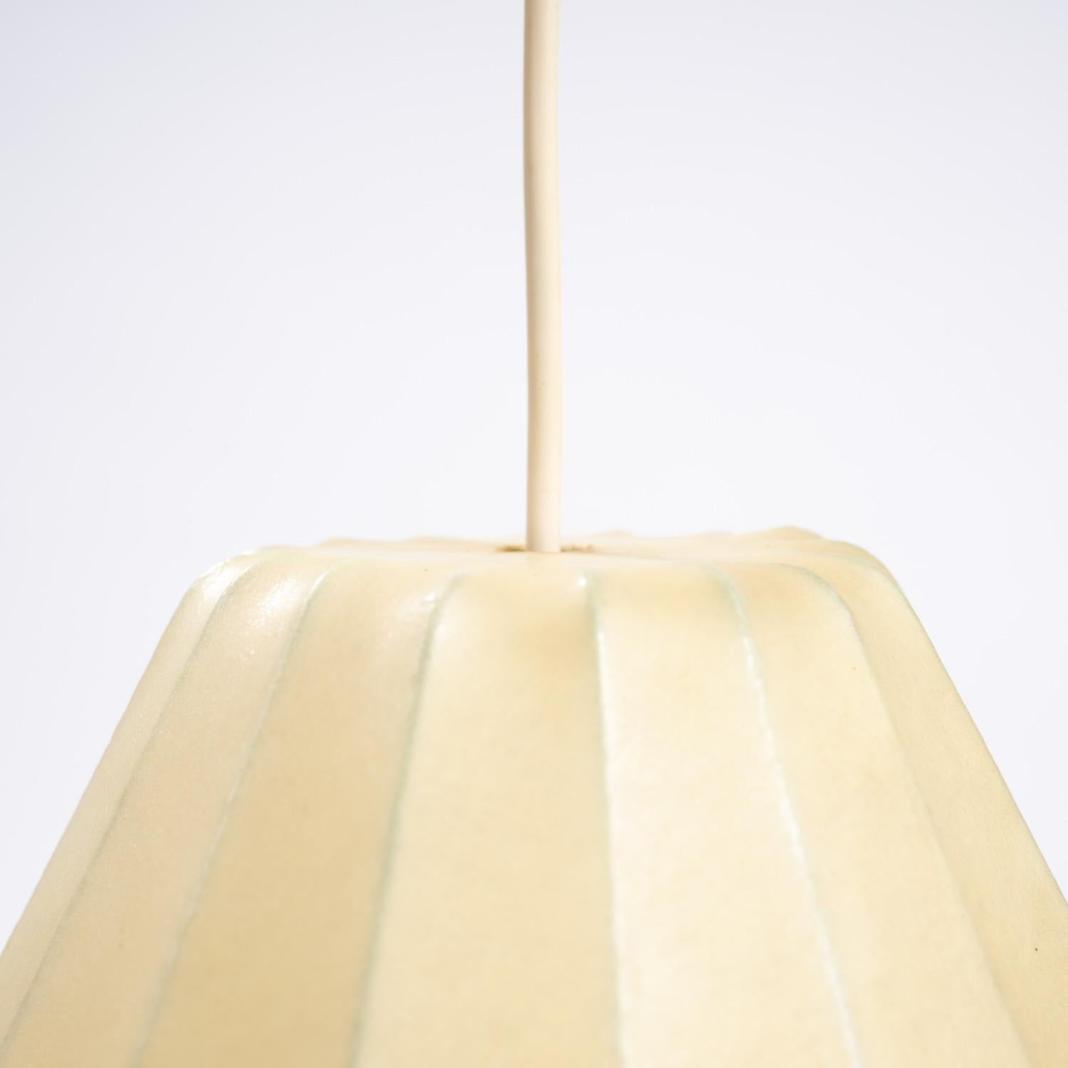 Cocoon pendant light by Friedel Wauer for Goldkant leuchten, 1960 In Good Condition In Zevenaar, NL