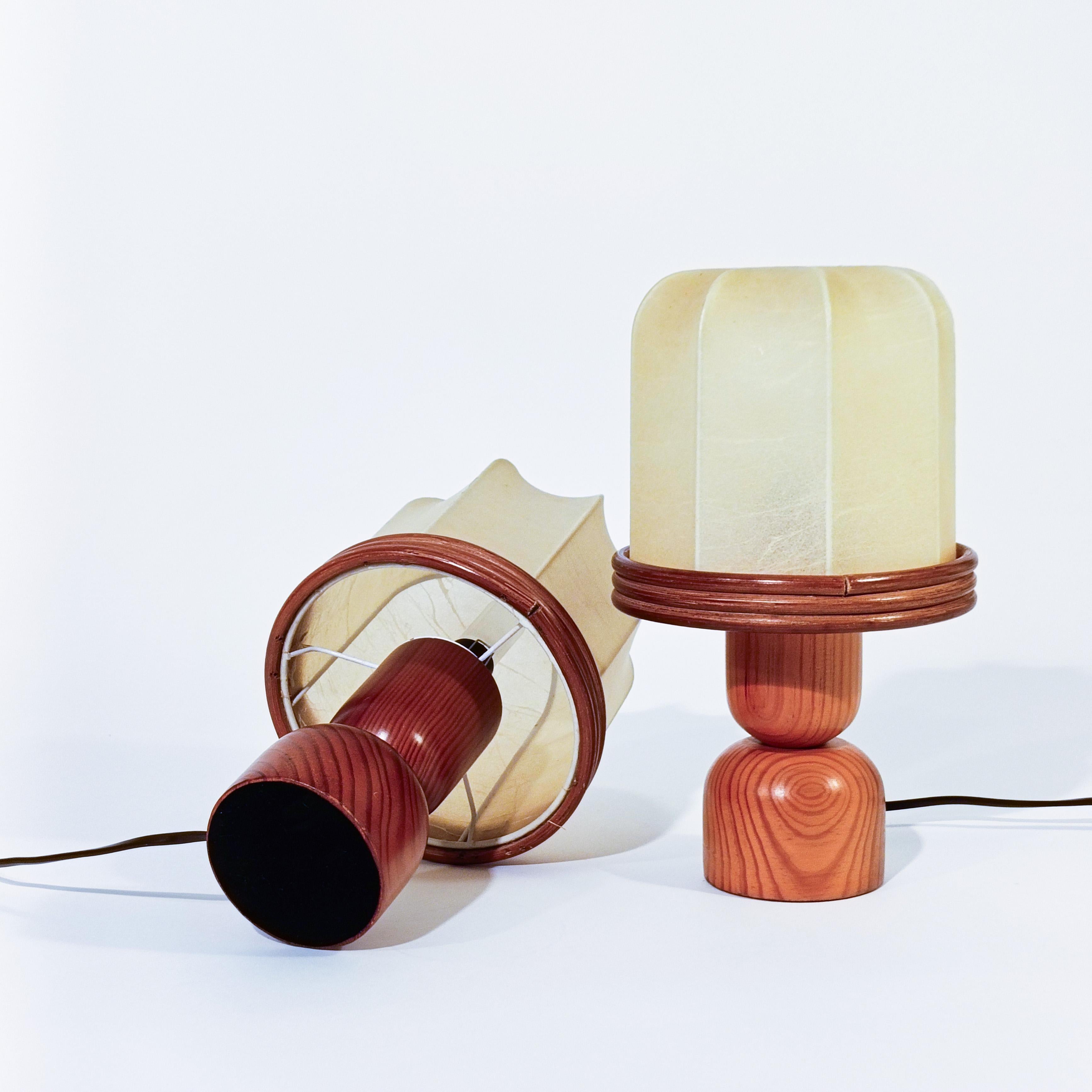 Résine de cocon. Lampes de table brutalistes fabriquées à la main, Italie, années 70 en vente 4