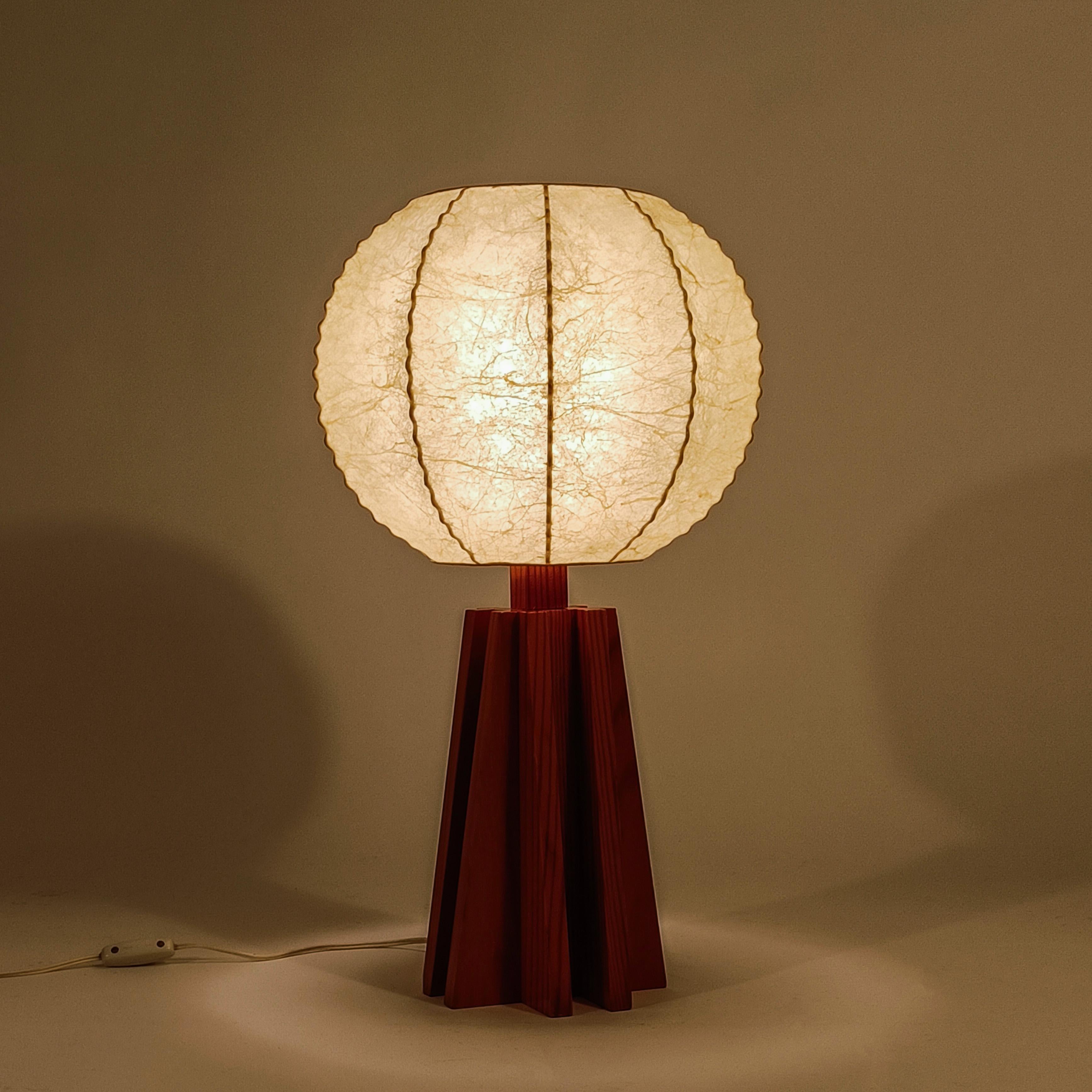 Fait main Résine de cocon. Lampe de table de style brutaliste par Friedel Wauer, Allemagne, années 1970 en vente