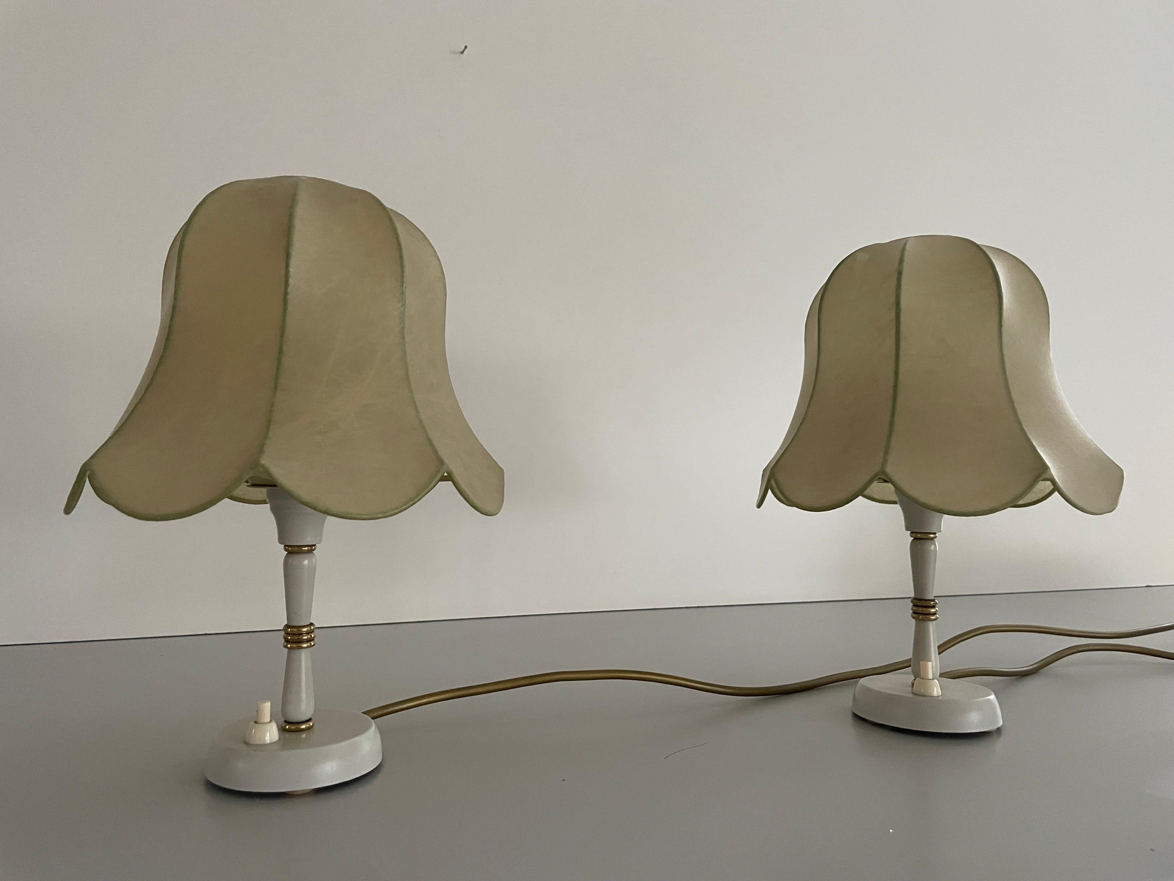 Ère spatiale Paire de lampes de chevet à abat-jour cocon en métal par GOLDkanT, 1970, Allemagne en vente