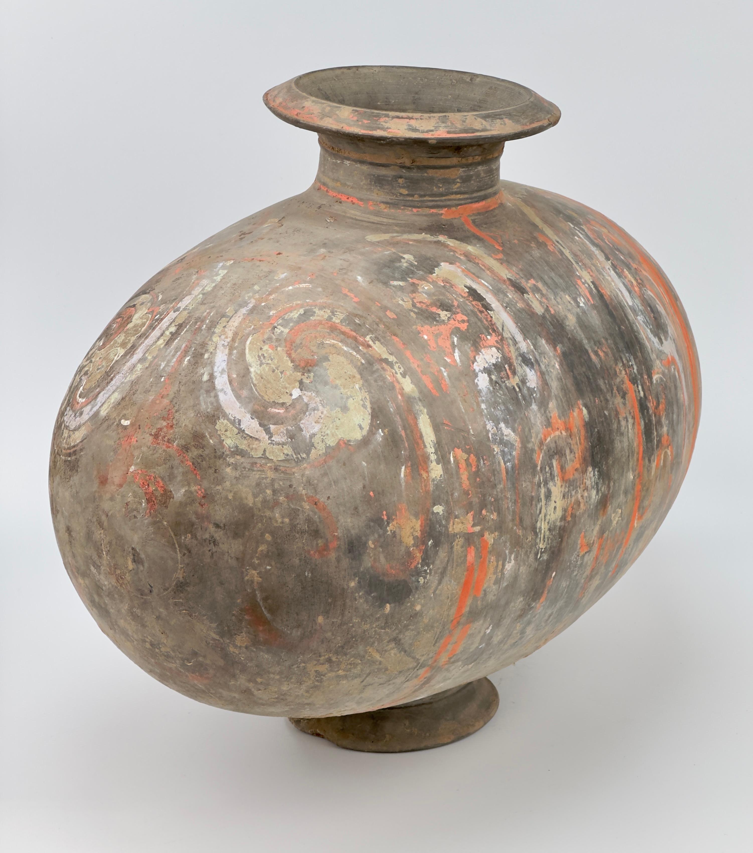 Grande vaso a forma di bozzolo con disegno a volute, dinastia Han In condizioni buone in vendita a seoul, KR