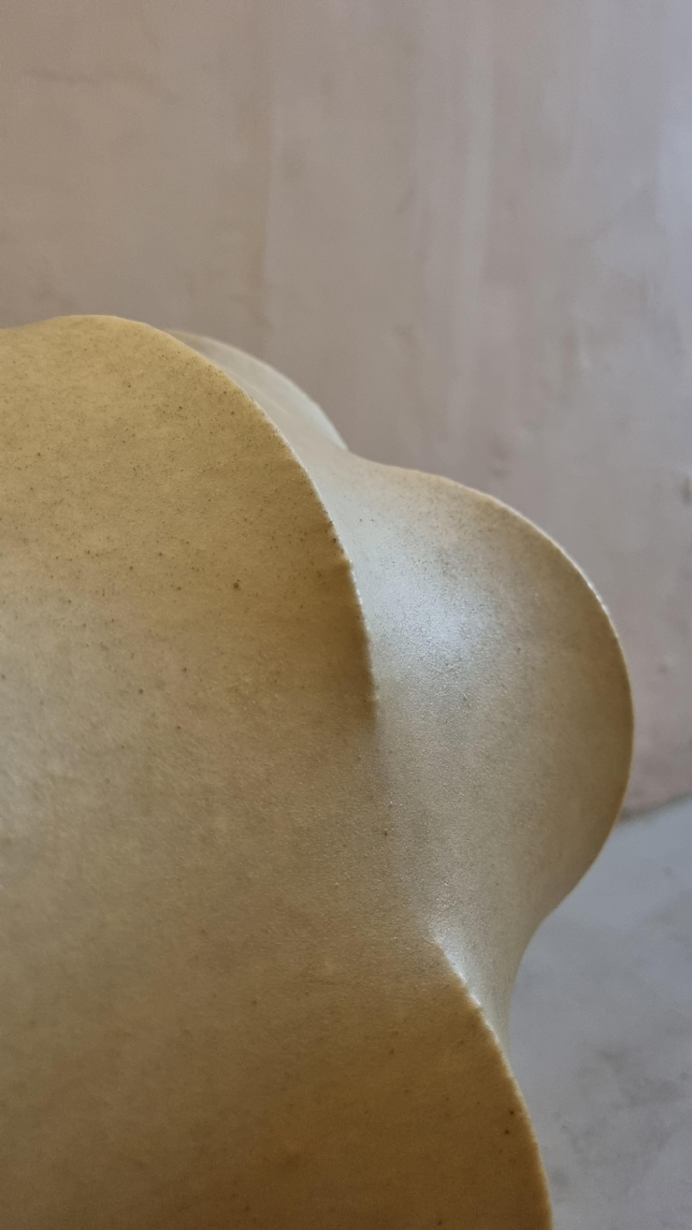 Lampe à suspension cocon, fabrication italienne, années 1960 en vente 3