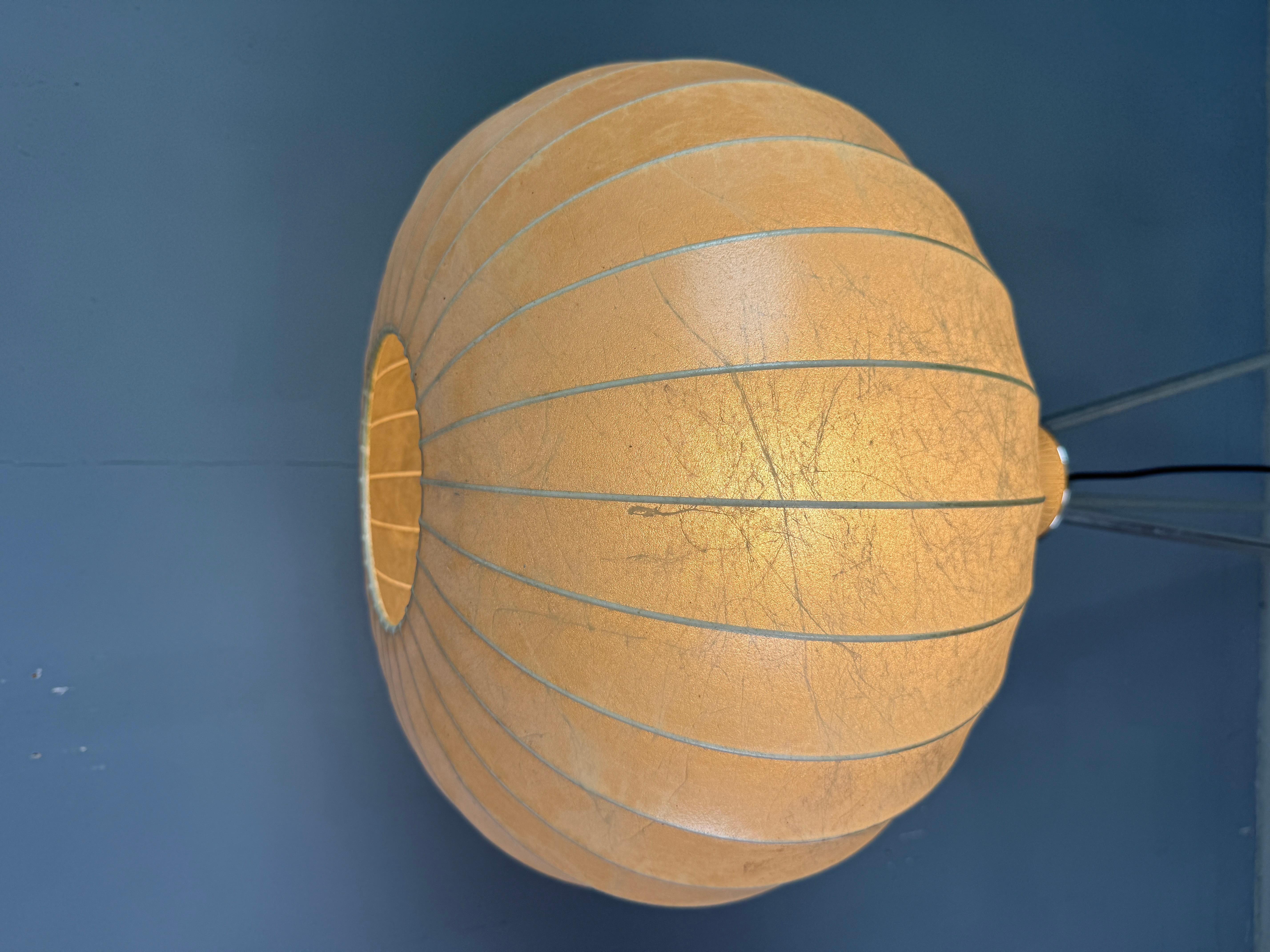 Lámpara de pie trípode Cocoon - Goldkant Leuchten Cromo en venta