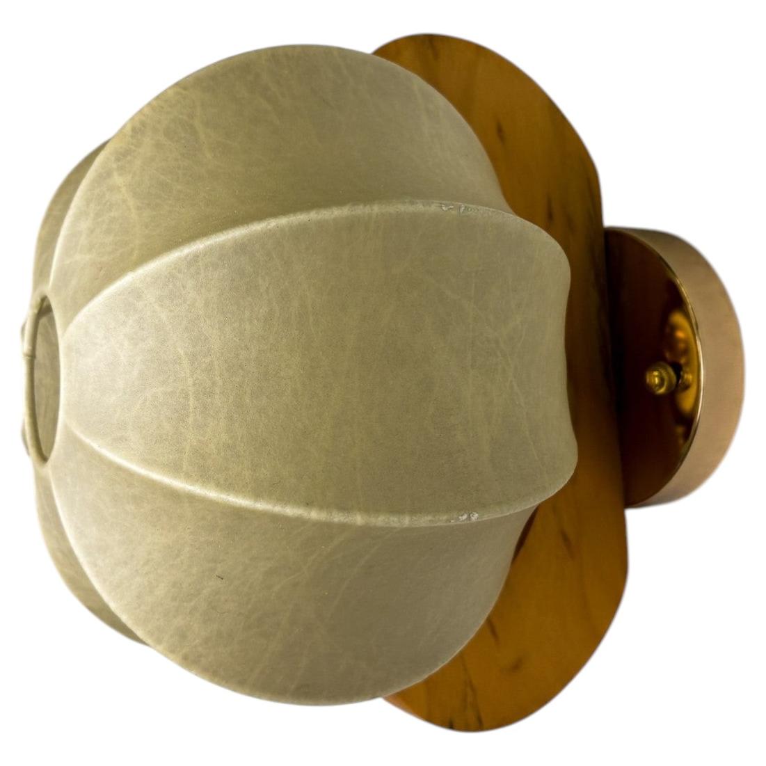 "Cocoon" wall light in resin and pine, Italy, Circa 1970's