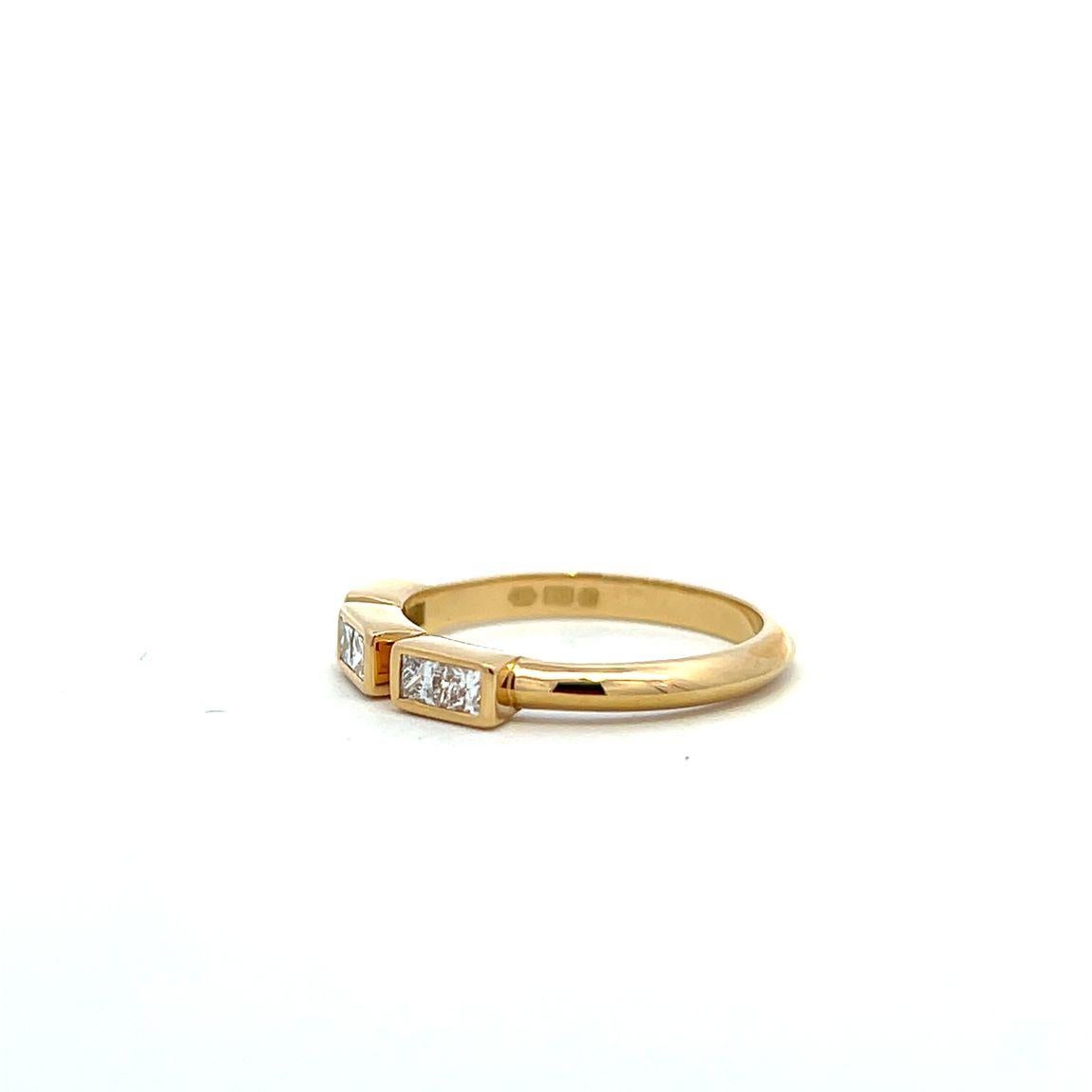 En vente :  codebyEdge, bague empilable personnalisable en or jaune 18 carats avec diamants 3