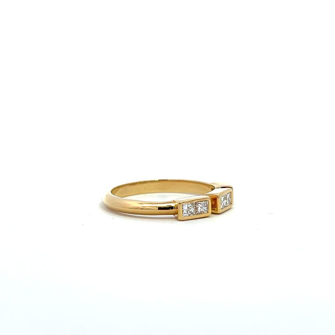 En vente :  codebyEdge, bague empilable personnalisable en or jaune 18 carats avec diamants 5