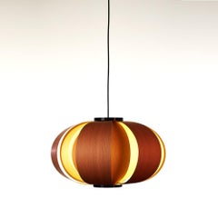 Mini lampe suspendue Disa en bois de Coderch par Tunds