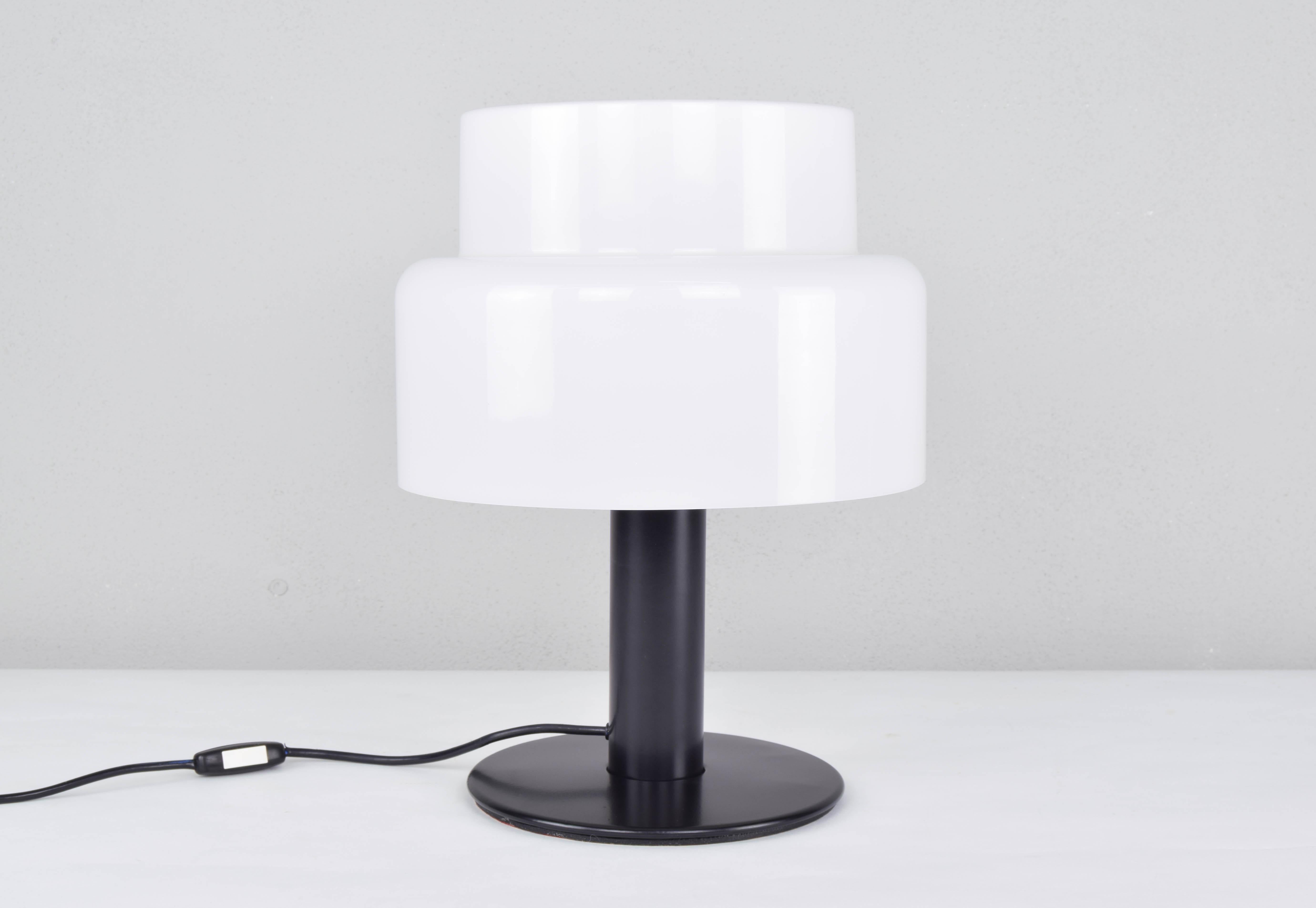 Spanish Codialpo Mid-Century Modern Black and White Lucite Seta Table Lamp, Spain, 1970 For Sale