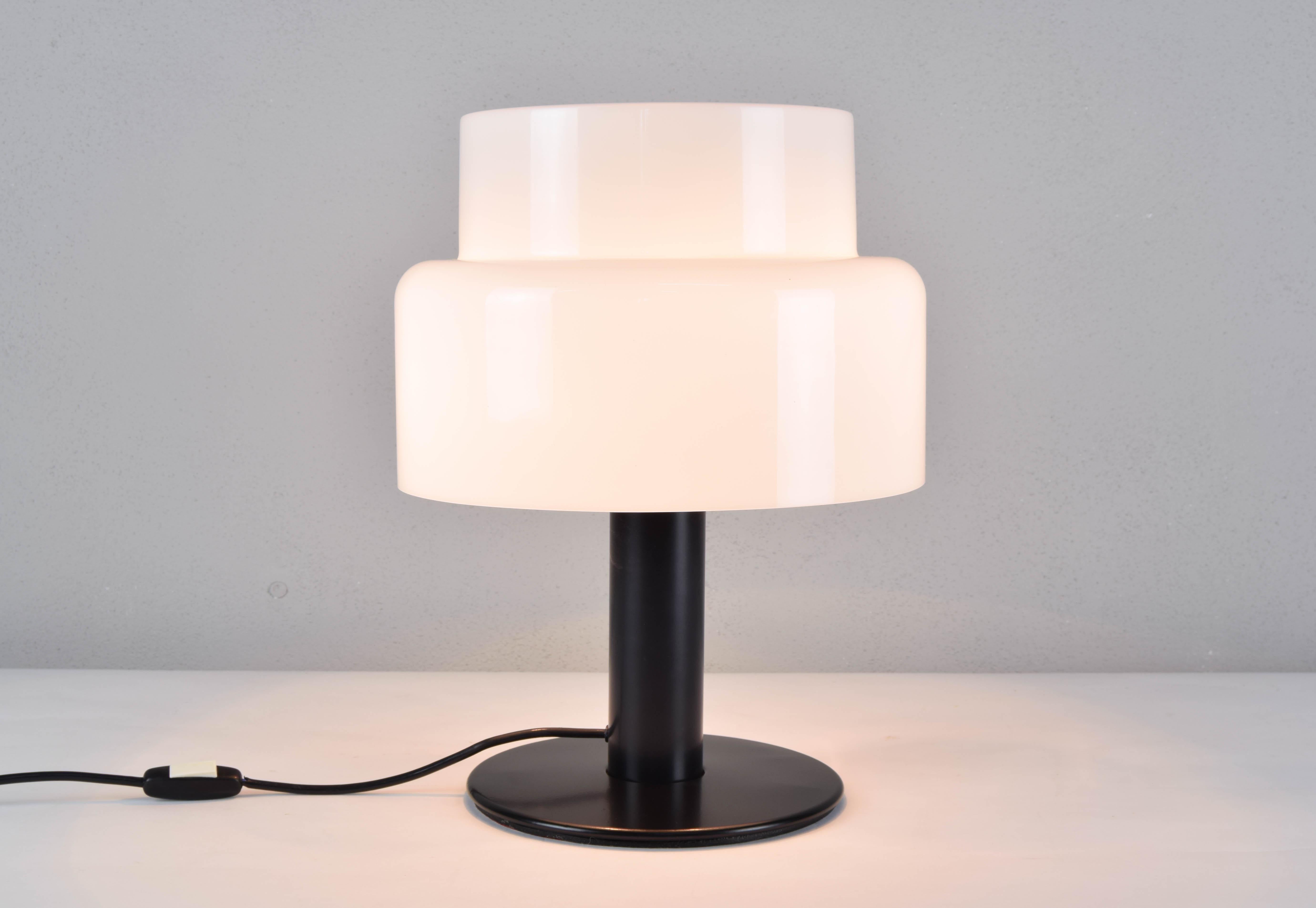 Lacquered Codialpo Mid-Century Modern Black and White Lucite Seta Table Lamp, Spain, 1970 For Sale